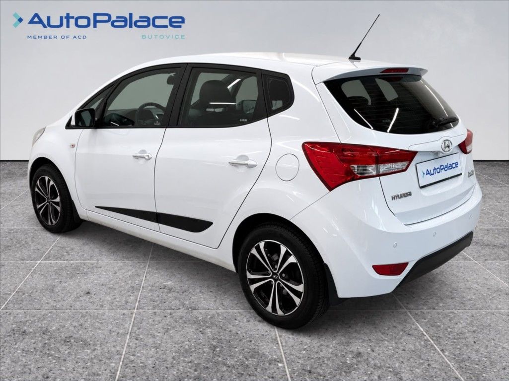Hyundai ix20, 1,6 CVVTi COMFORT / AC - fotka 6