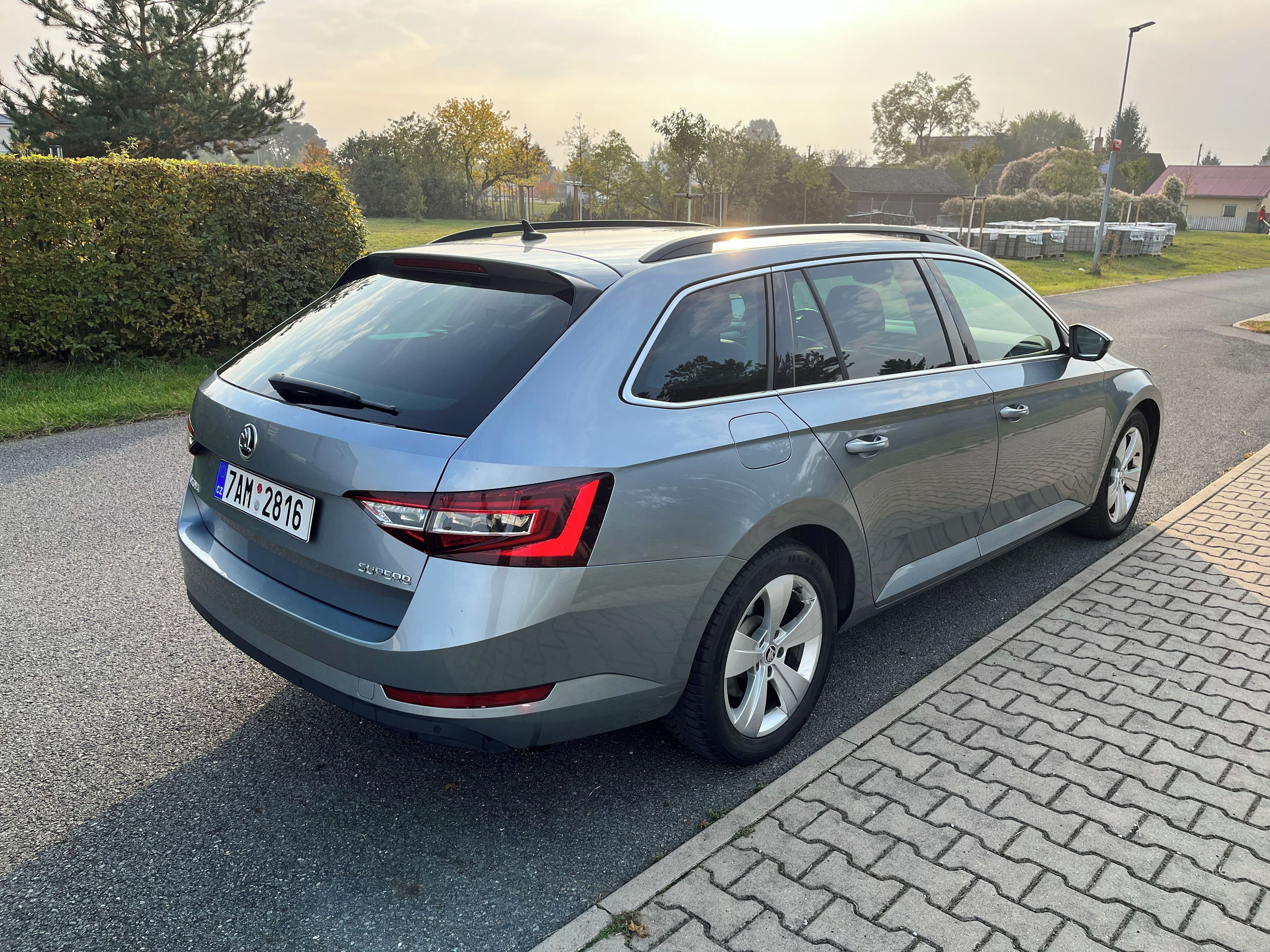 Škoda Superb, 2,0 TDI DSG, CZ - fotka 3