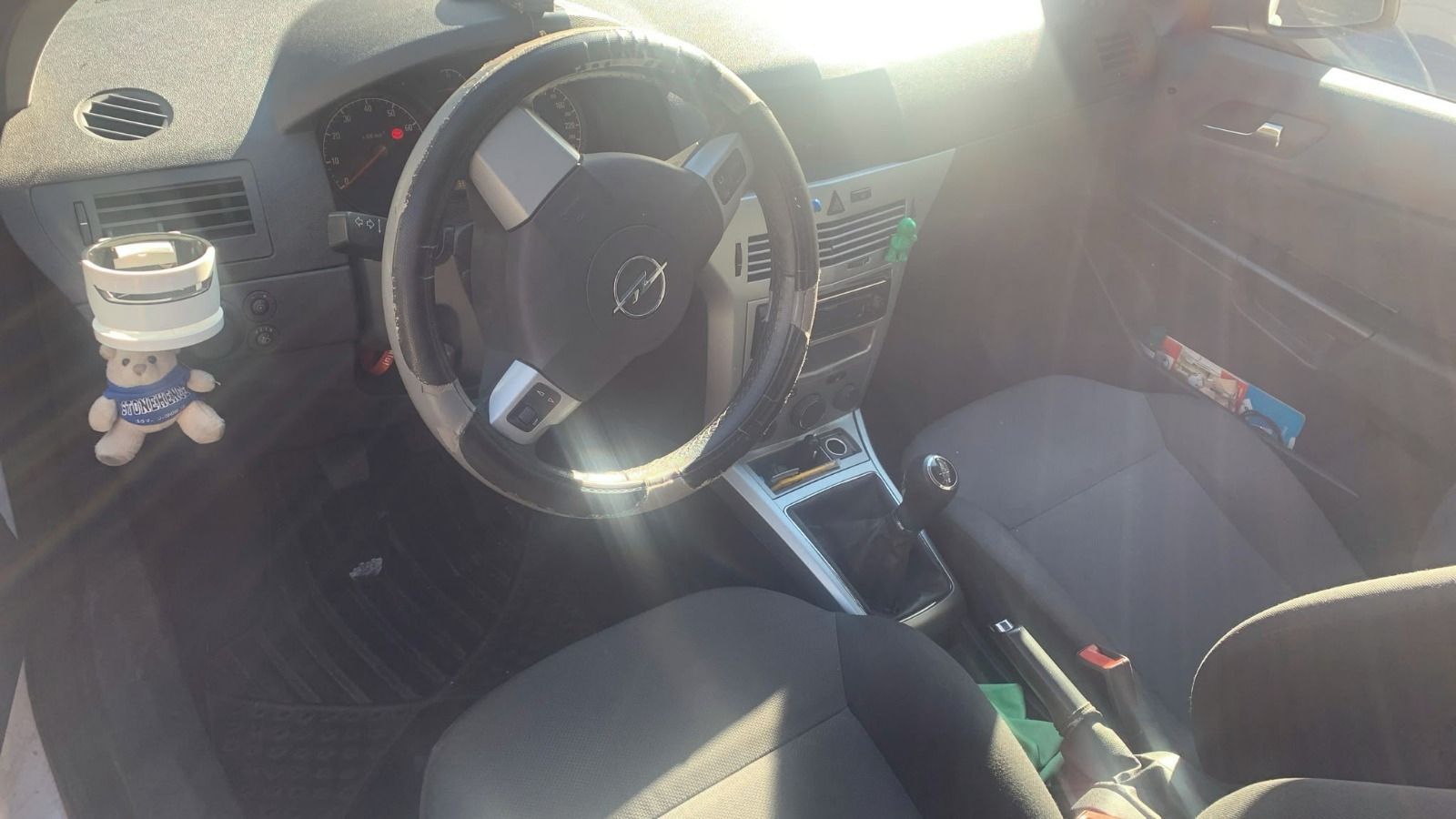 Opel Astra, Opel Astra H (Caravan) - fotka 5