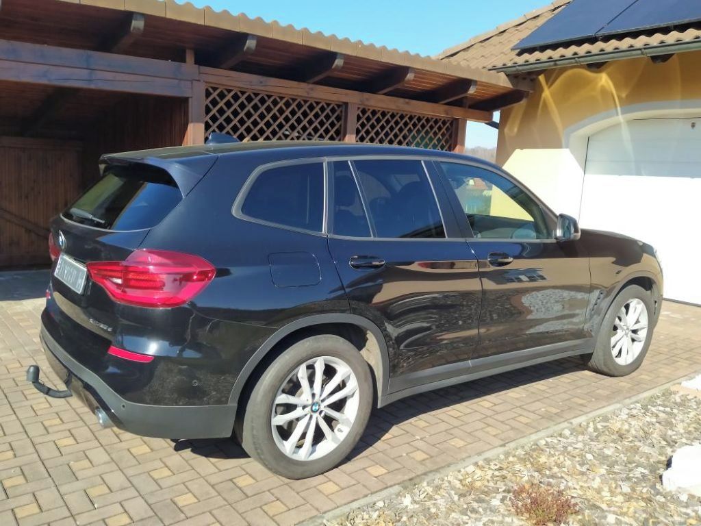 BMW X3, Prodám - pravidelný servis - fotka 4