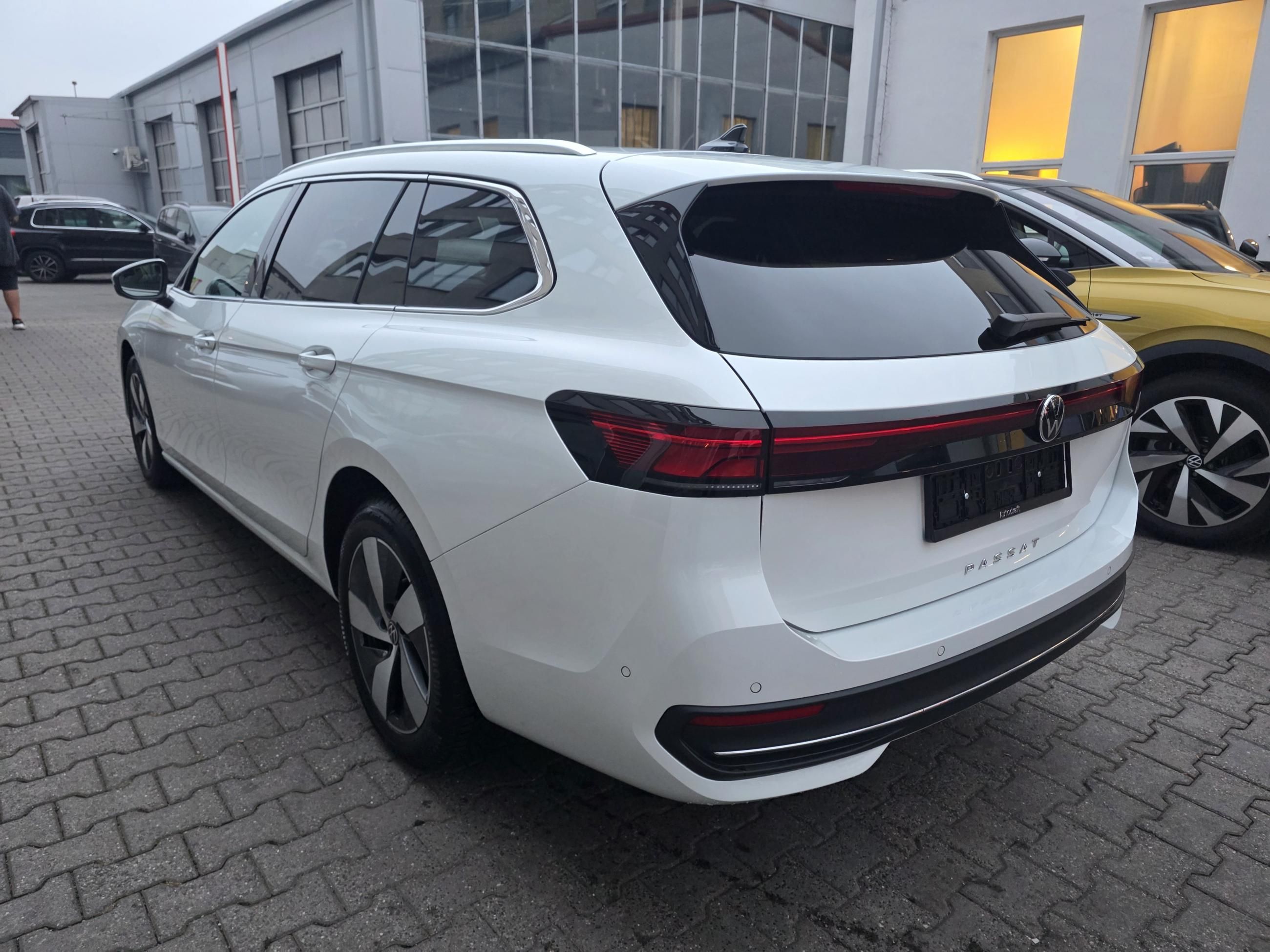 Volkswagen Passat, 2.0 TDI 110kW DSG / Tažné - fotka 4