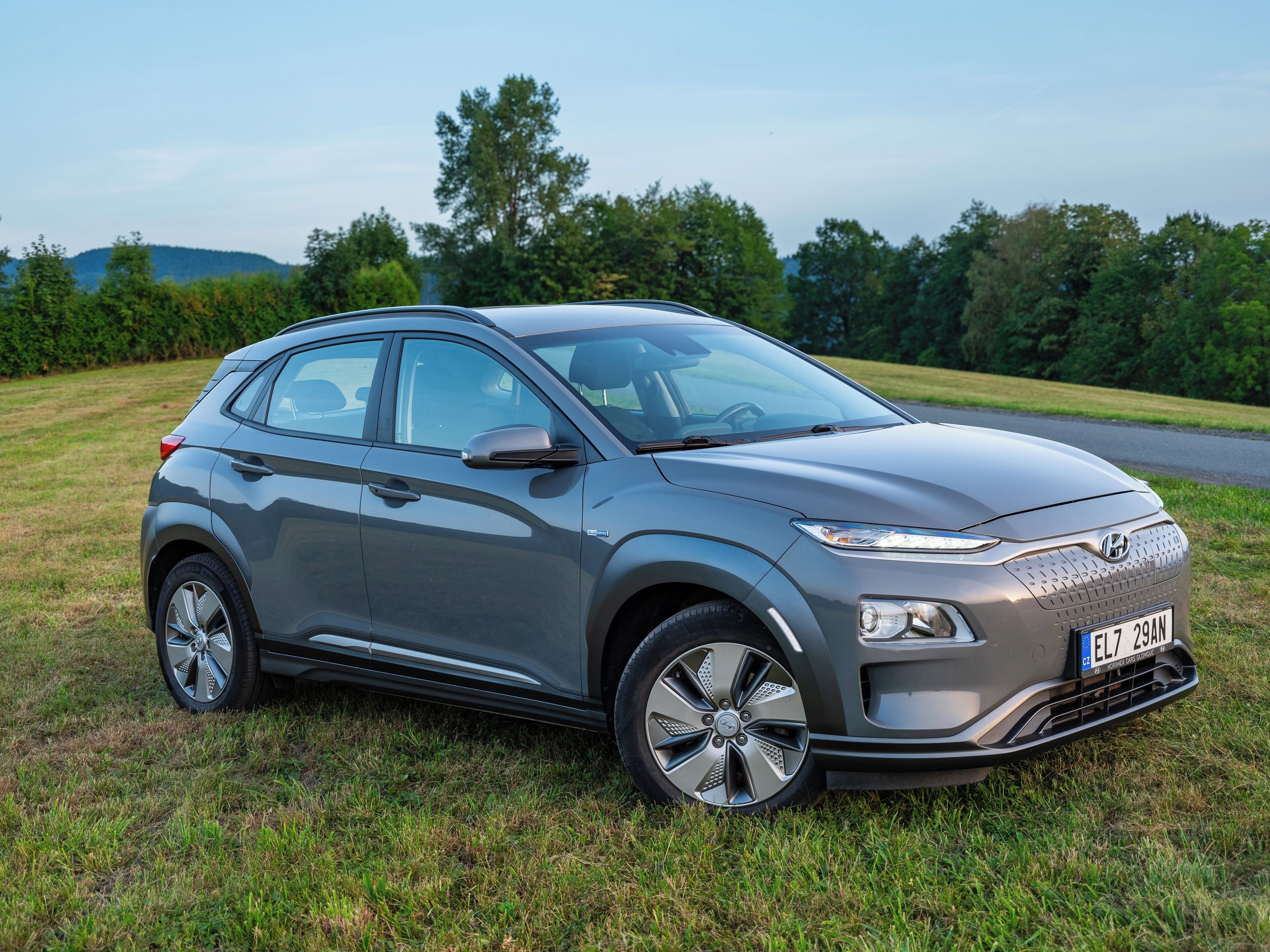 Hyundai Kona, 100kW, 1. majitel, SoH 96% - fotka 4
