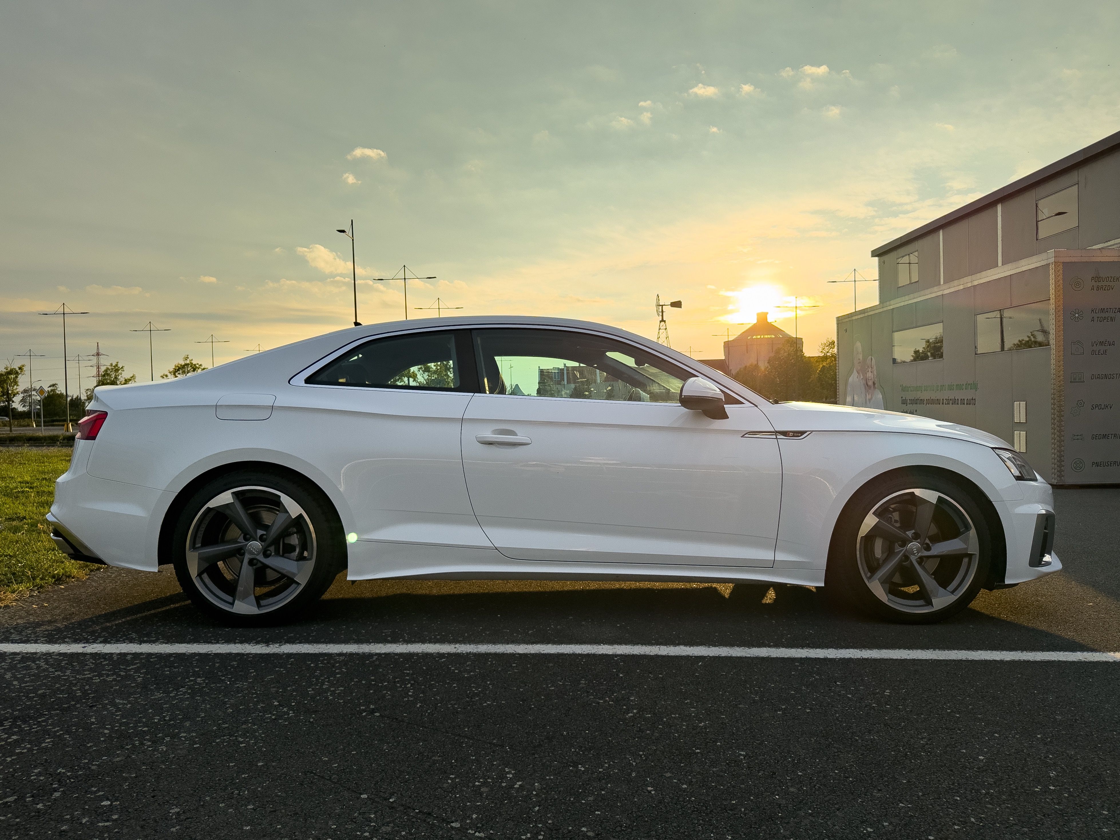 Audi A5, Audi A5 40TFSI S-Line - fotka 2