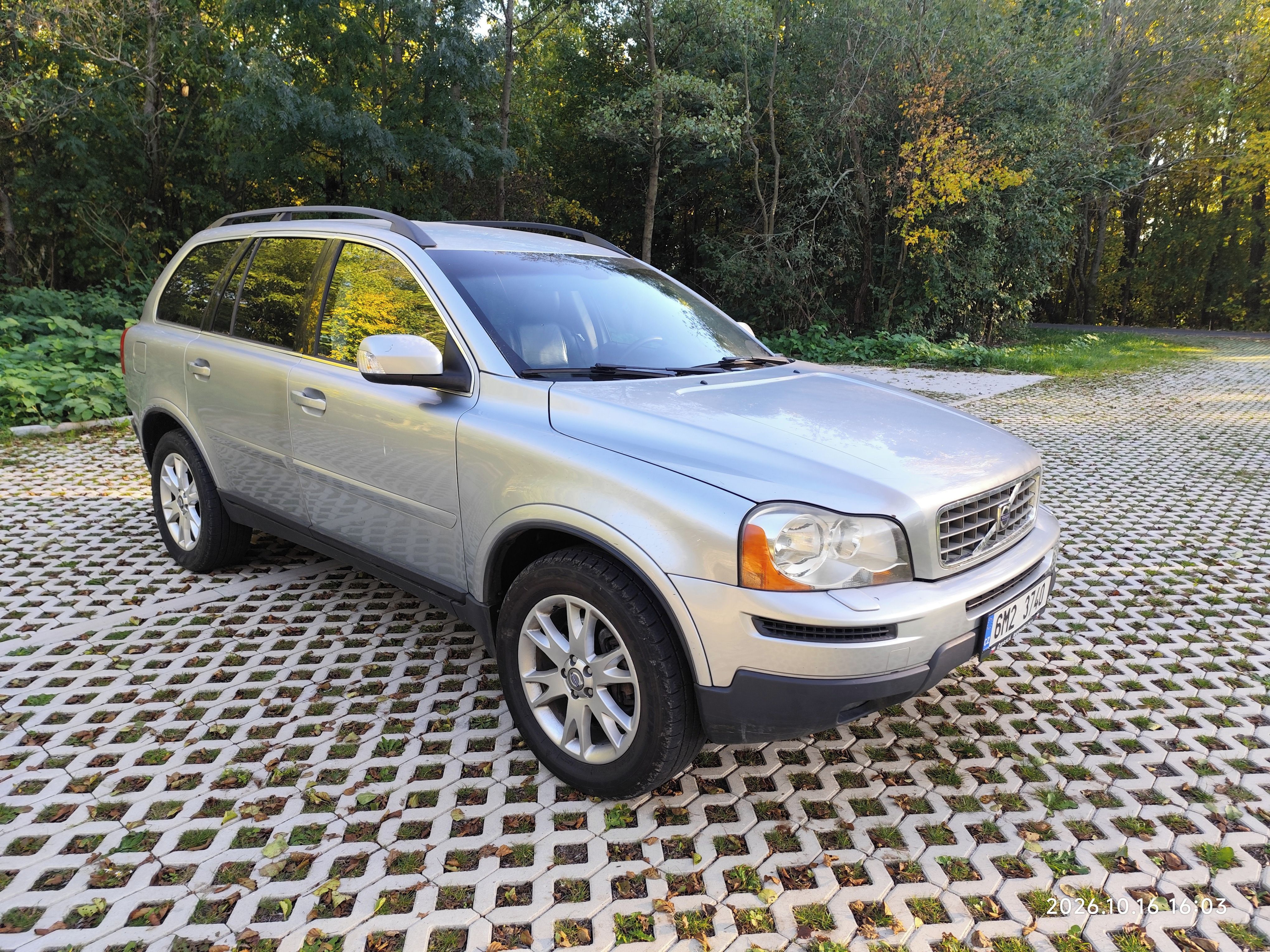 Volvo XC90, Volv o XC90 2.4 D5