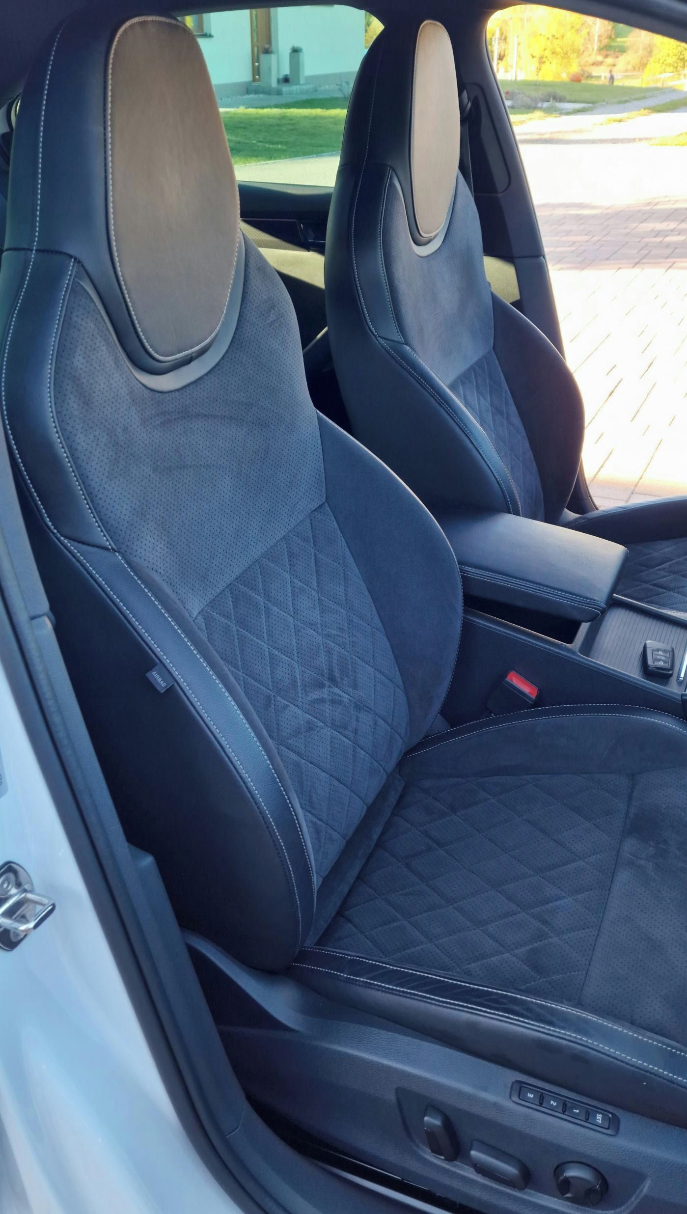 Škoda Superb, SportLine 4x4 200 kw, 1.maj.ČR - fotka 6