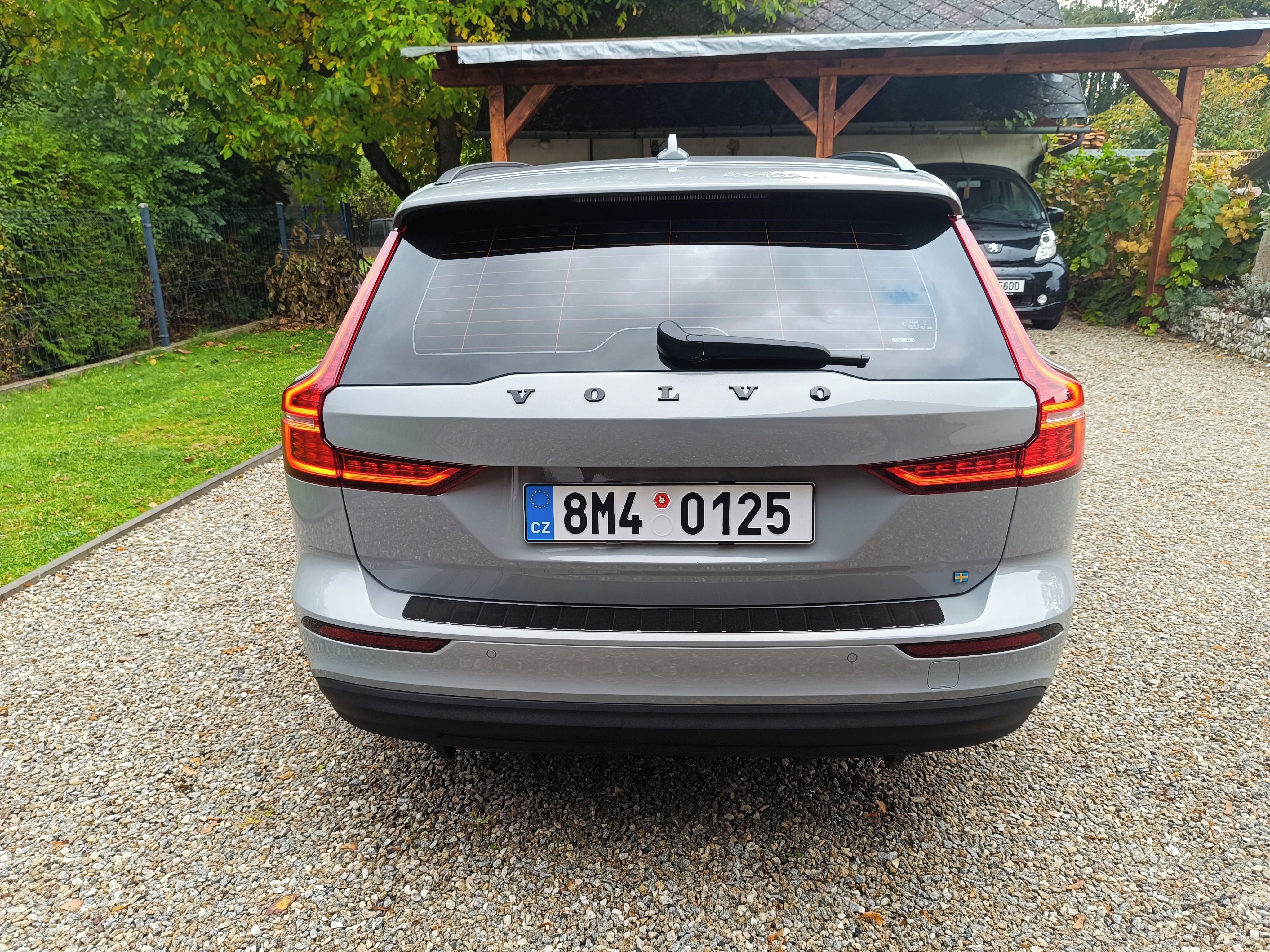 Volvo V60, VOLVO V60 B4 - fotka 4