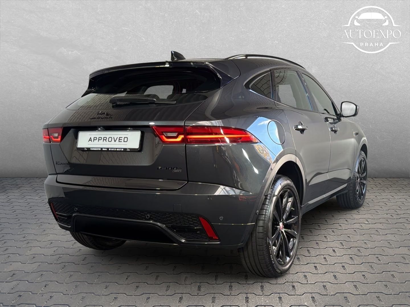 Jaguar E-Pace, Plug-In Hybrid P300e*AWD - fotka 4