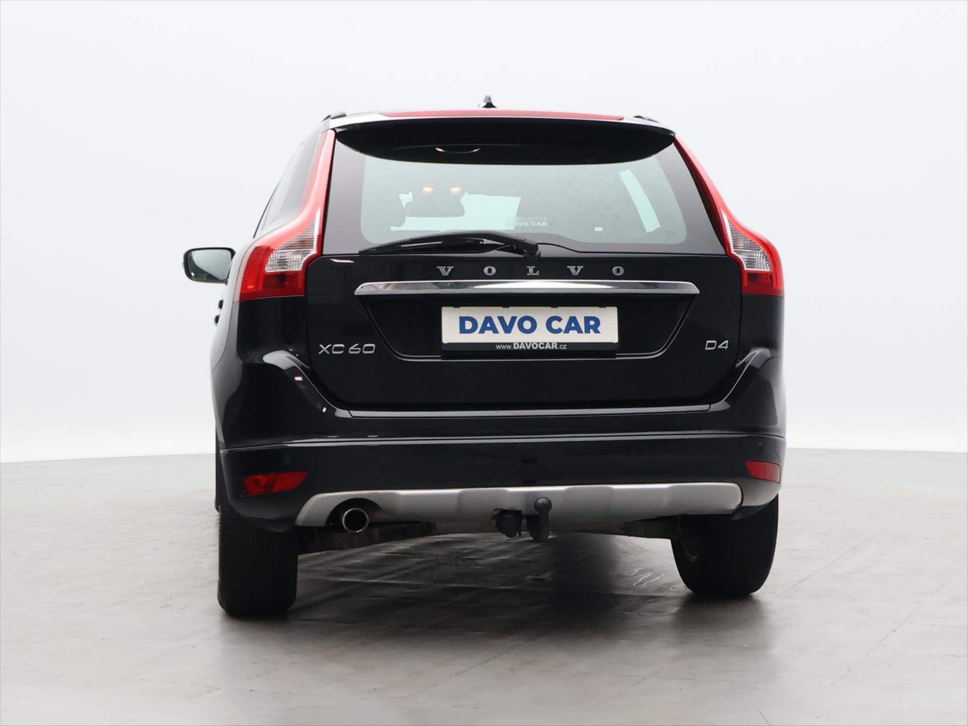 Volvo XC60, 2,0 D4 120kW Momentum AUT - fotka 6