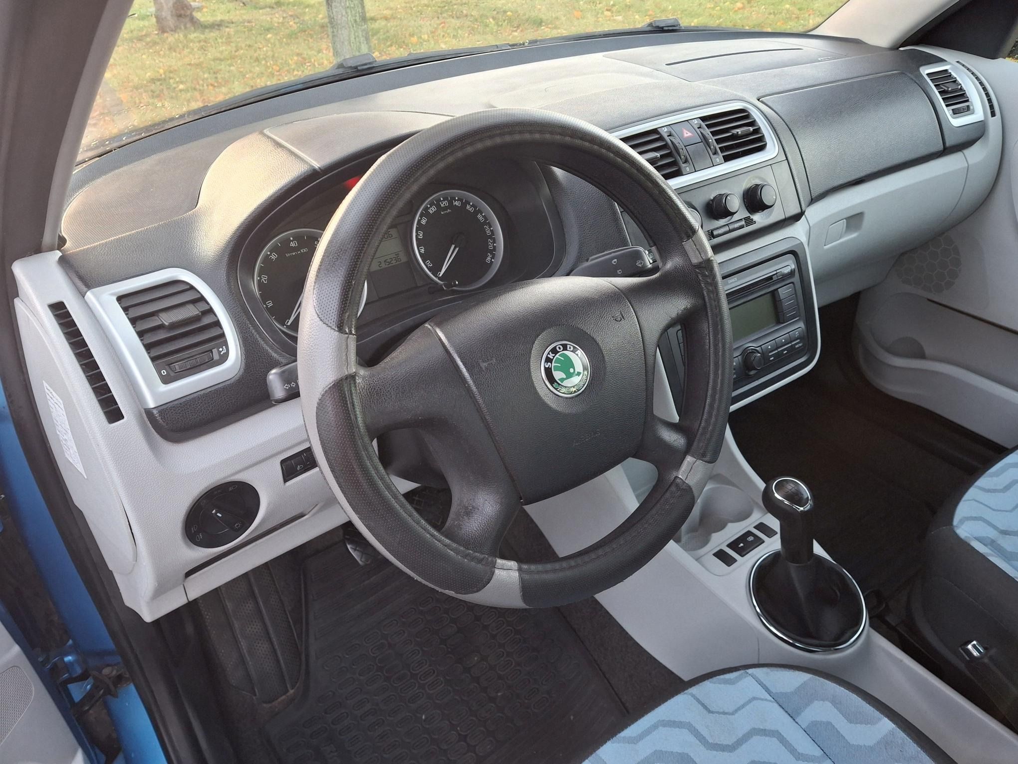Škoda Roomster, 1.2 HTP- 1.MAJITEL, klimatiz. - fotka 5