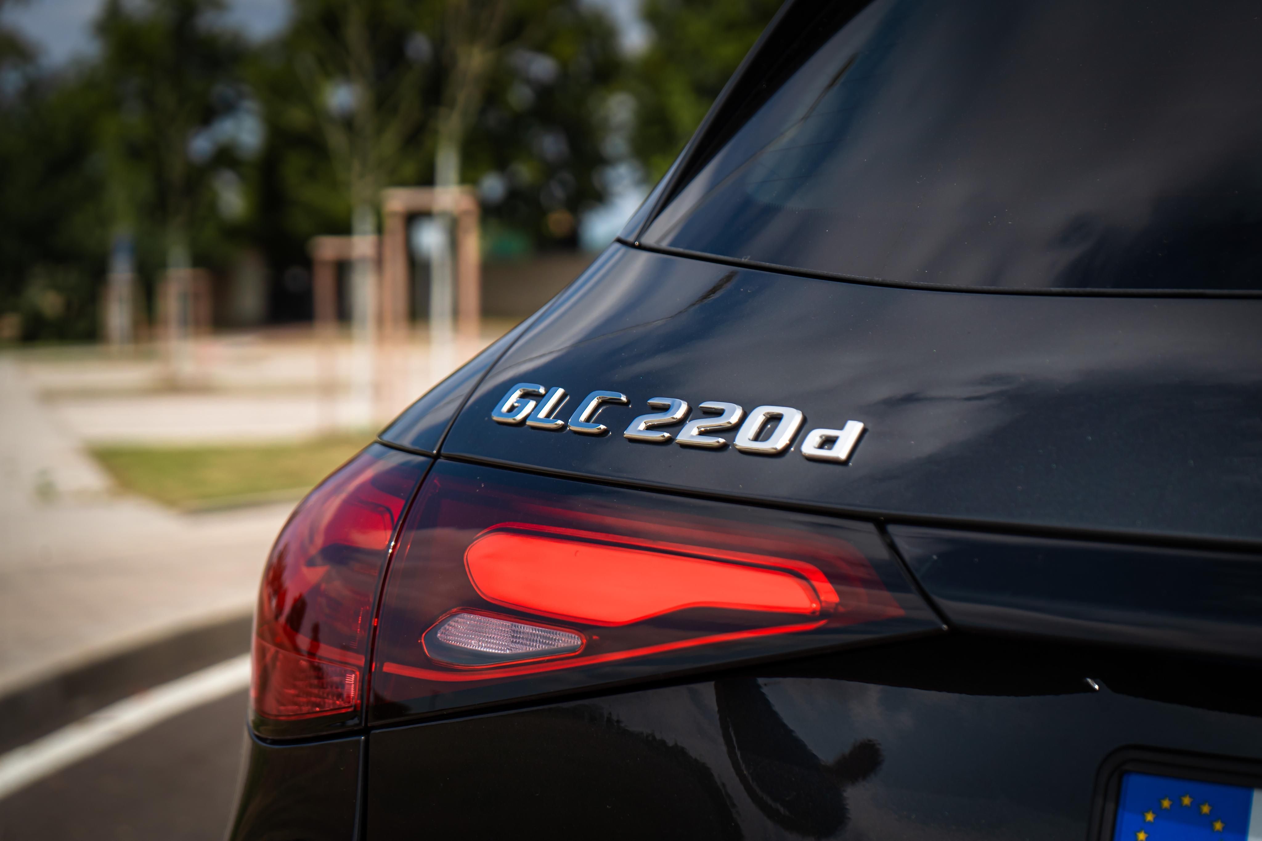 Mercedes-Benz GLC, 220d 4MATIC. MAX. VÝBAVA - fotka 6