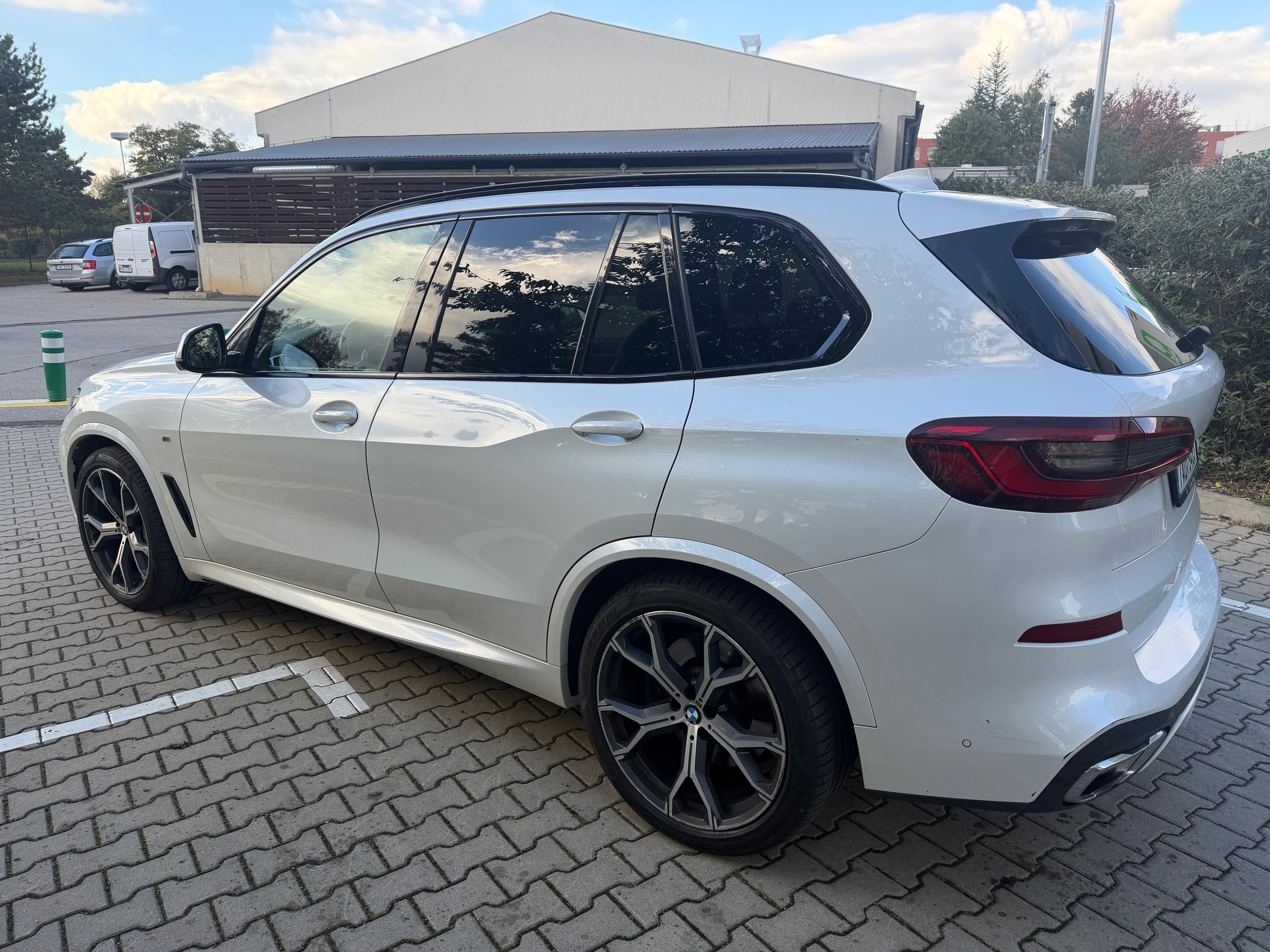 BMW X5, BMW X5 xDrive30d M paket - fotka 3