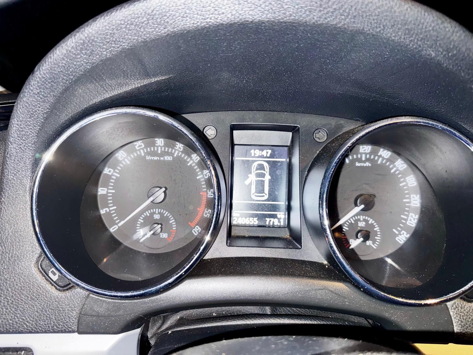 Škoda Yeti, 2.0TDi 103kW ČR 4x4 - fotka 6