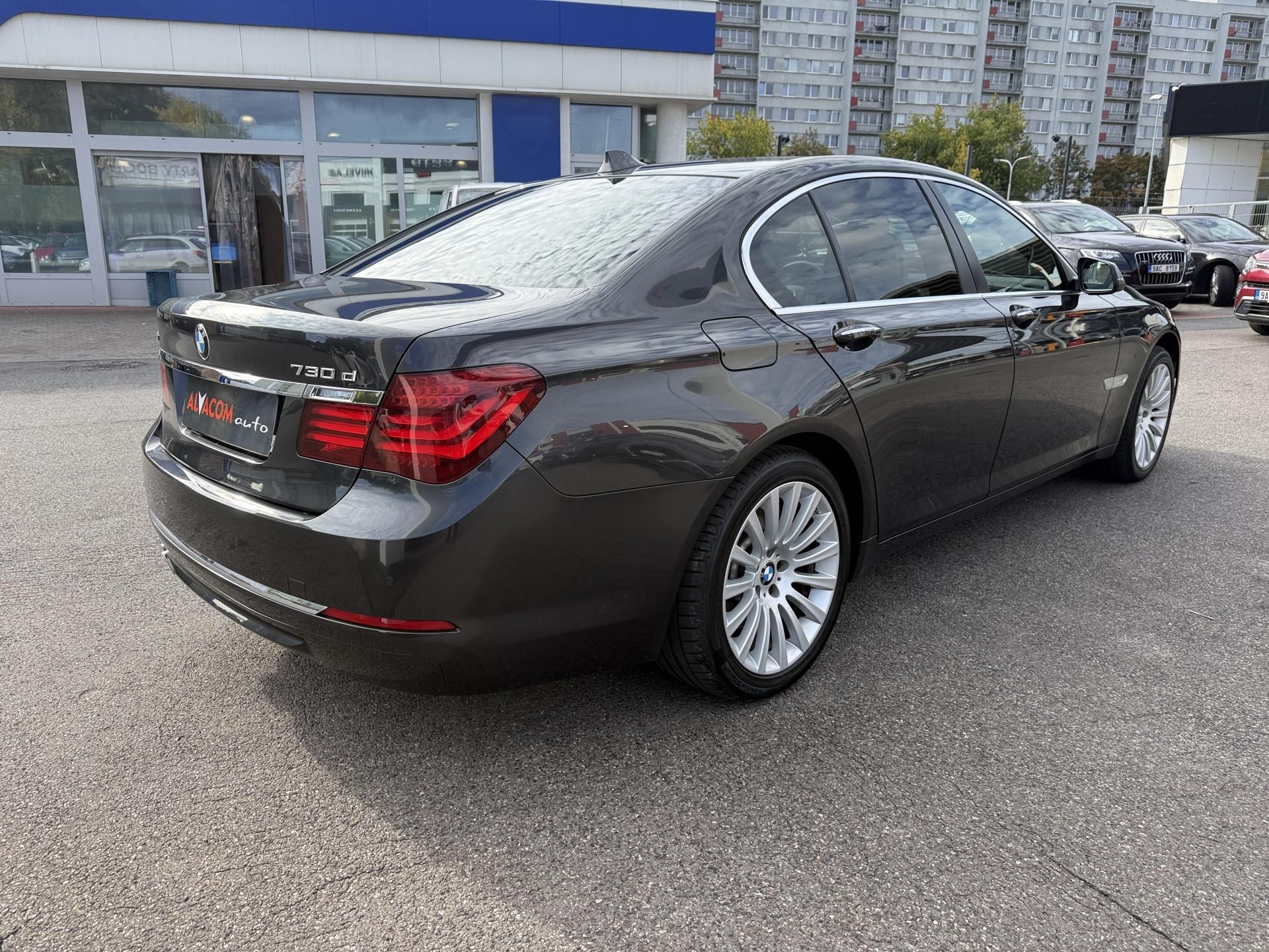 BMW Řada 7, 730D koupeno v ČR DPH - fotka 6
