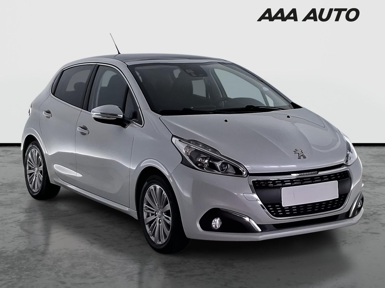 Peugeot 208, 1.2 PureTech, Automat, Navi