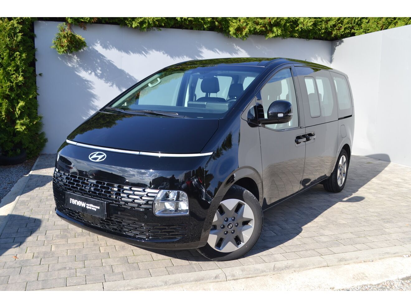 Hyundai Staria, 1.6T-GDI HEV 225 PREMIUM EXECU