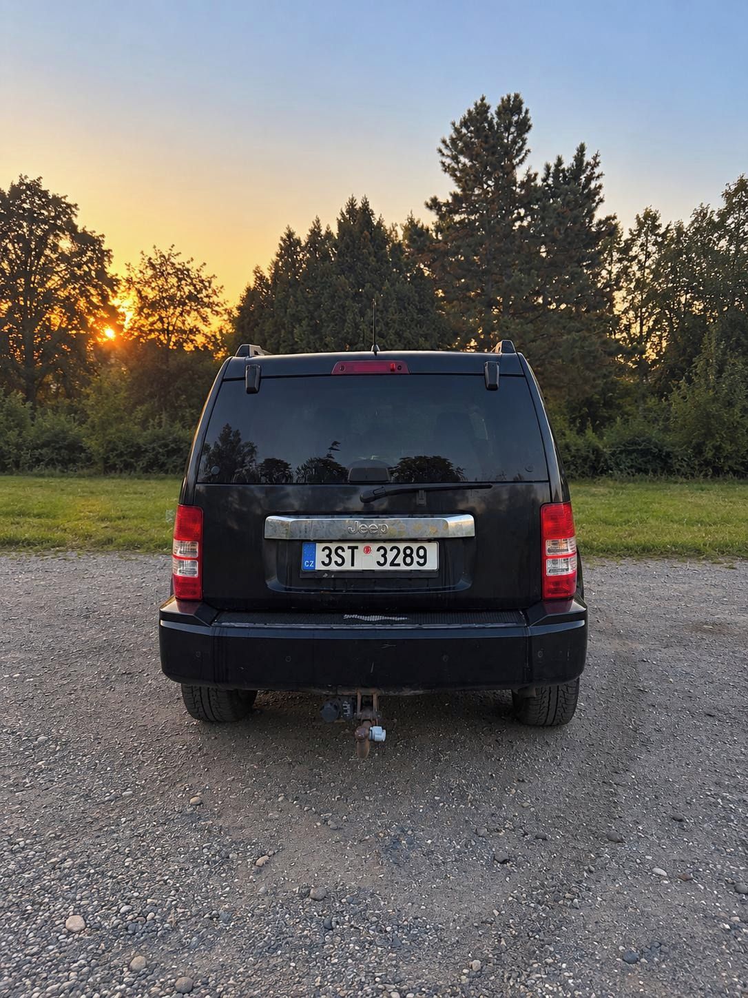 Jeep Cherokee, Cherokee 2.8 CRD 4x4, automat - fotka 3