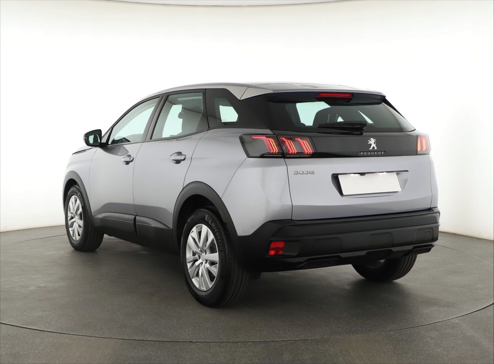 Peugeot 3008, 1.2 PureTech, Active Pack, ČR - fotka 4