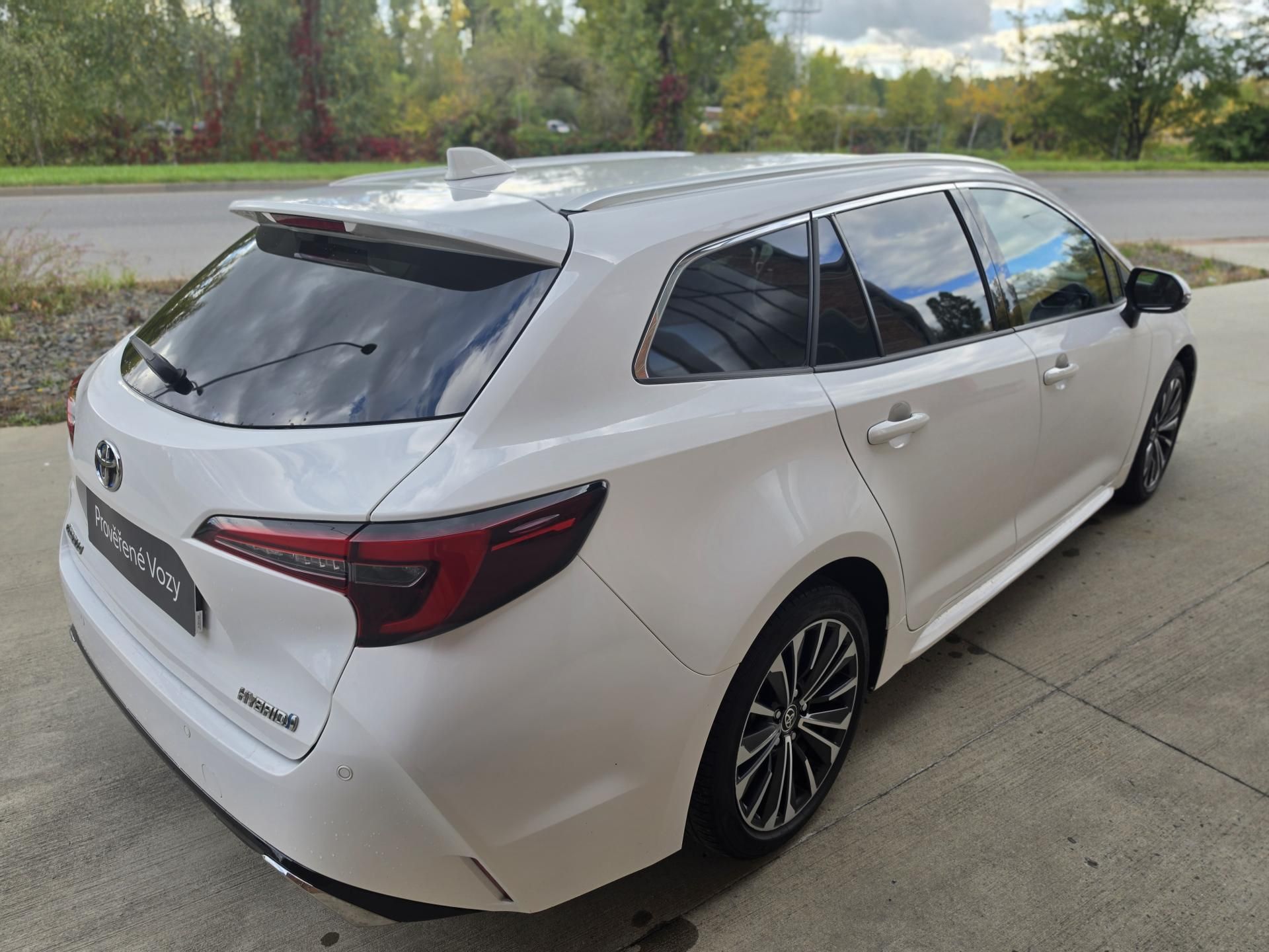 Toyota Corolla, Touring Sport Style 1,8 103kW - fotka 5