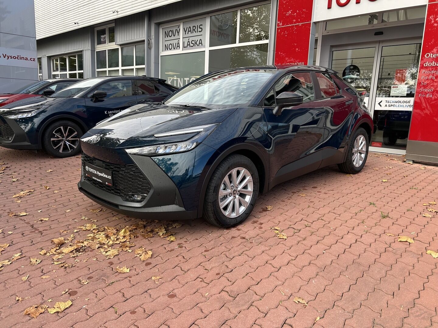 Toyota C-HR, 1,8L Hybrid 140 koní (2x4) -