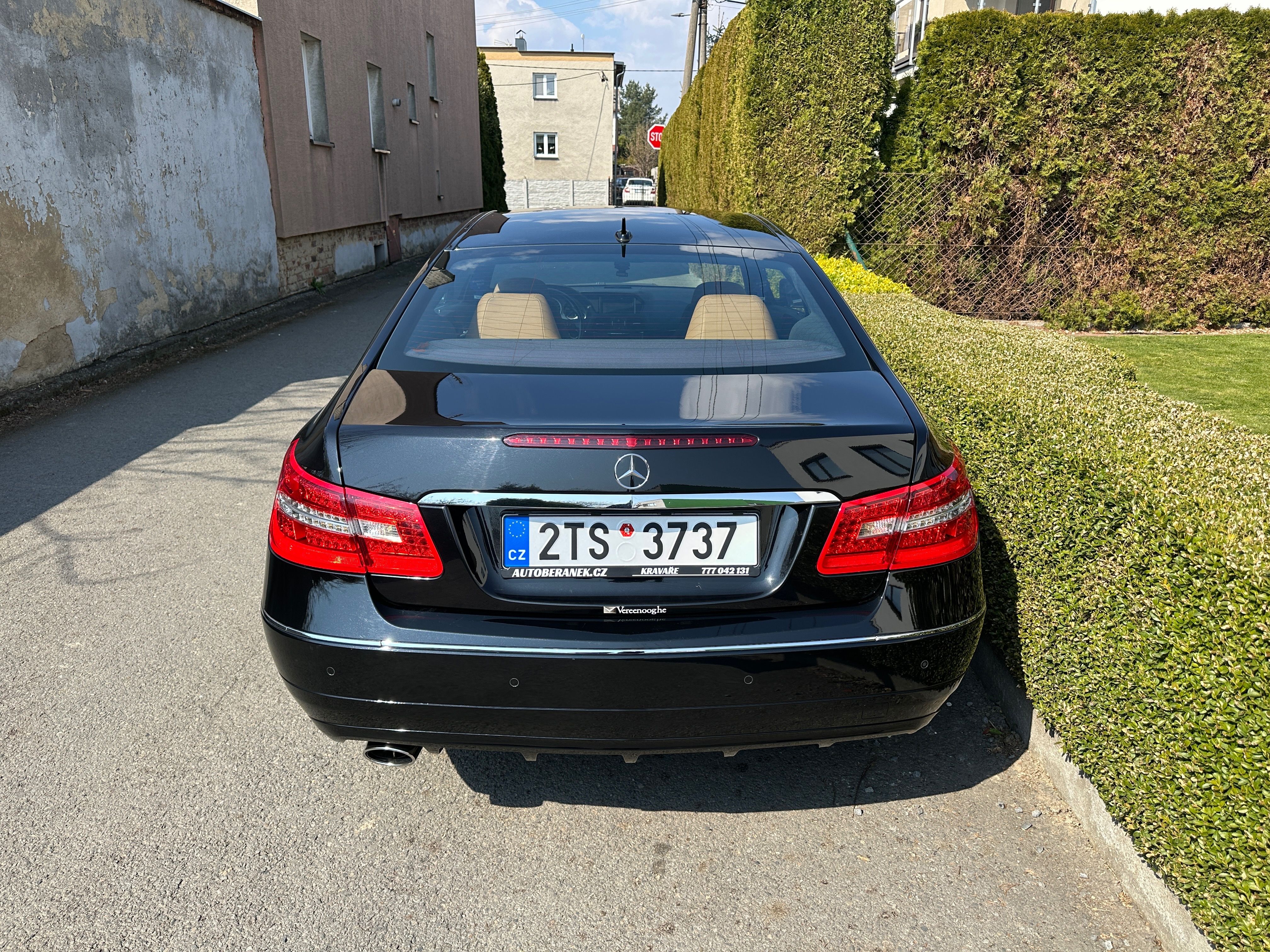 Mercedes-Benz Třídy E, 220 CDI AVANTGARDE - fotka 3
