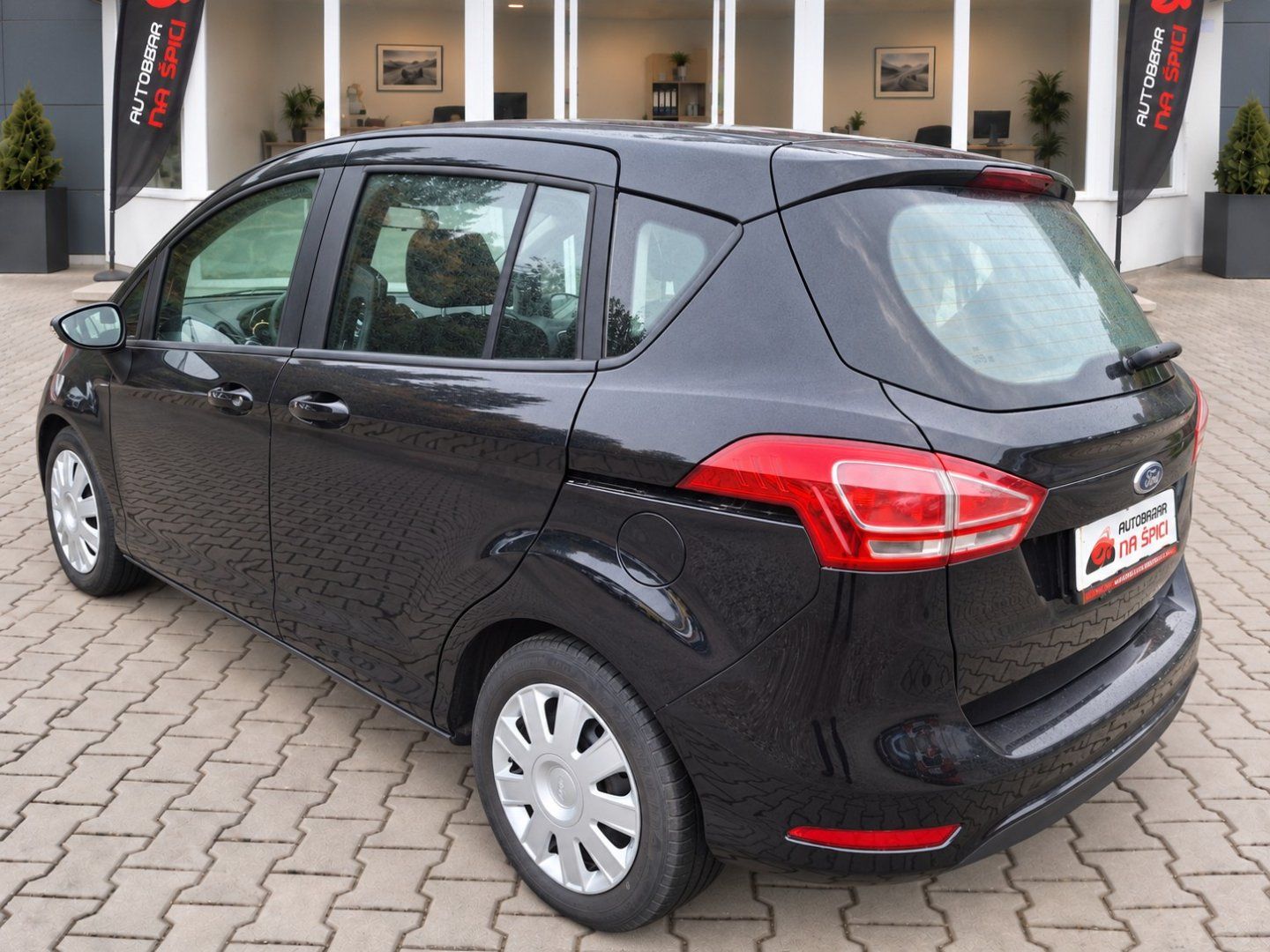 Ford B-MAX, 1.0i 74kW E-BOOST - fotka 6