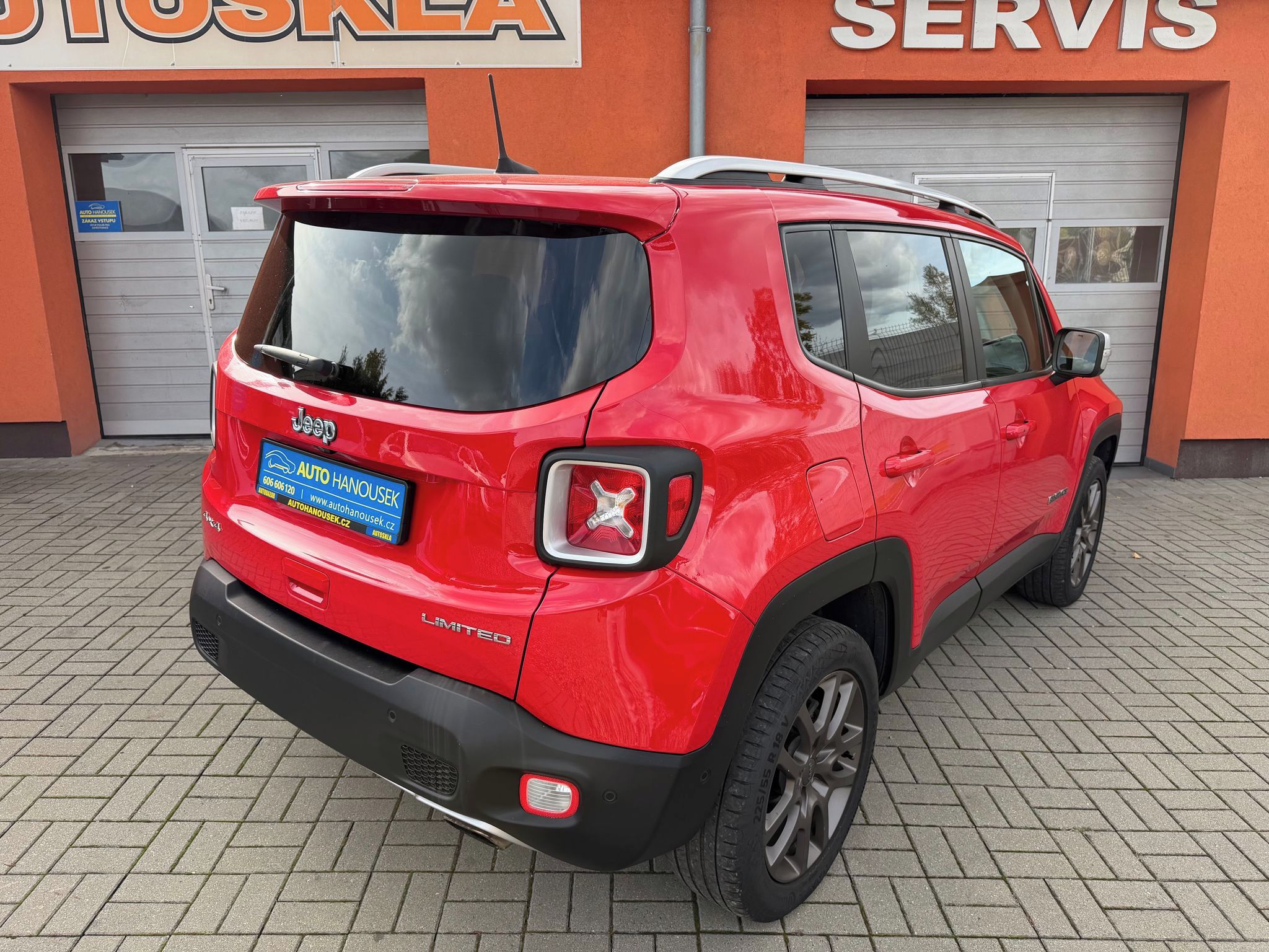 Jeep Renegade, 2.0 125KW M-JET 4x4 AUTOMAT - fotka 2