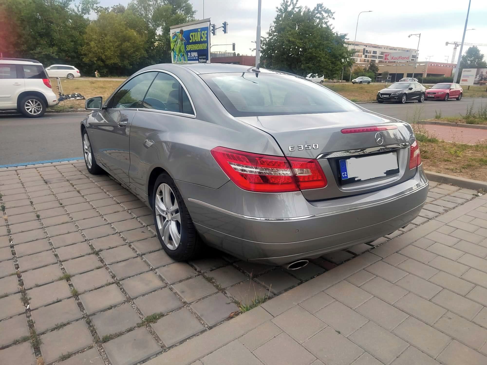 Mercedes-Benz Třídy E, Mercedes E 350 CDI, Kupé - fotka 3