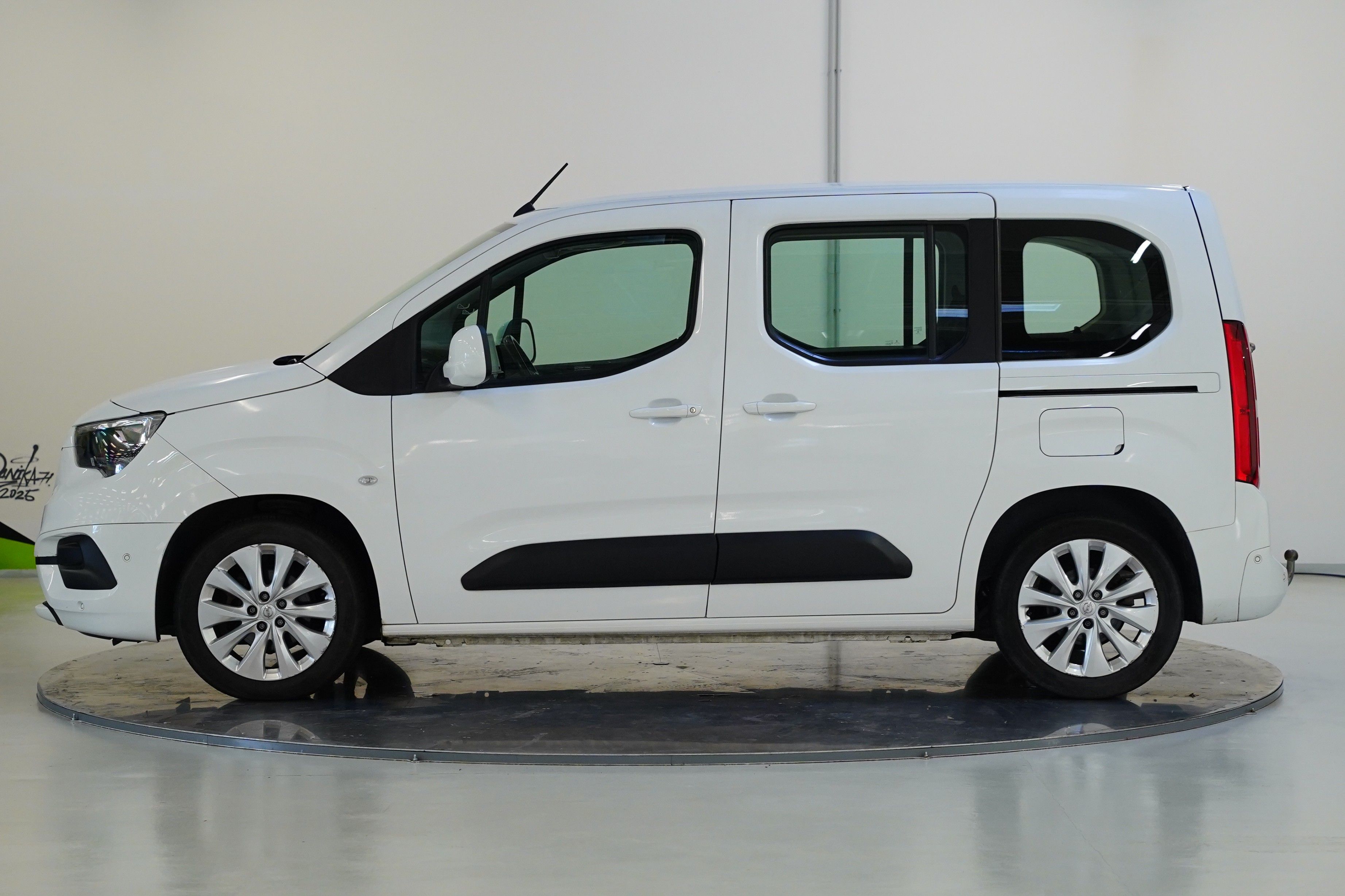 Opel Combo, 1.2 Turbo 81 kW - fotka 3
