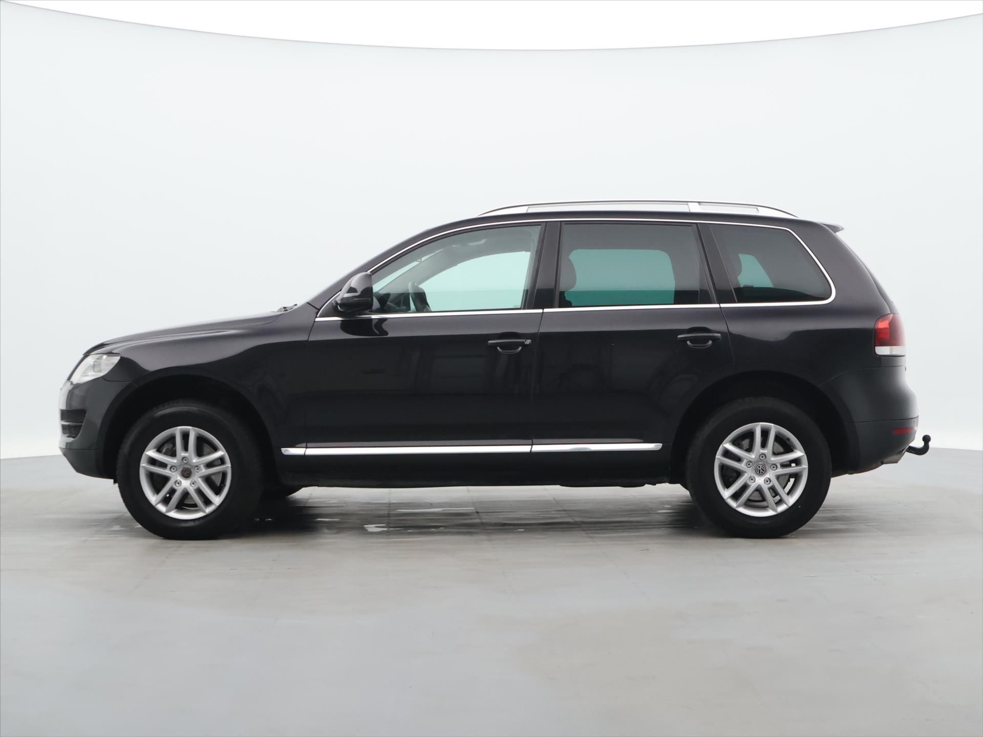 Volkswagen Touareg, 3,0 TDI V6 176kW Tiptronic CZ - fotka 4