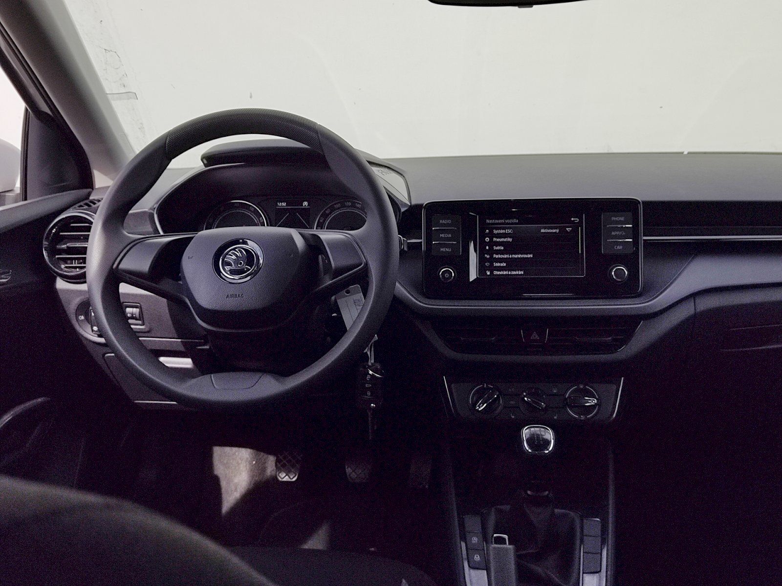 Škoda Fabia, Active plus 1,0 Tsi 70Kw - fotka 6