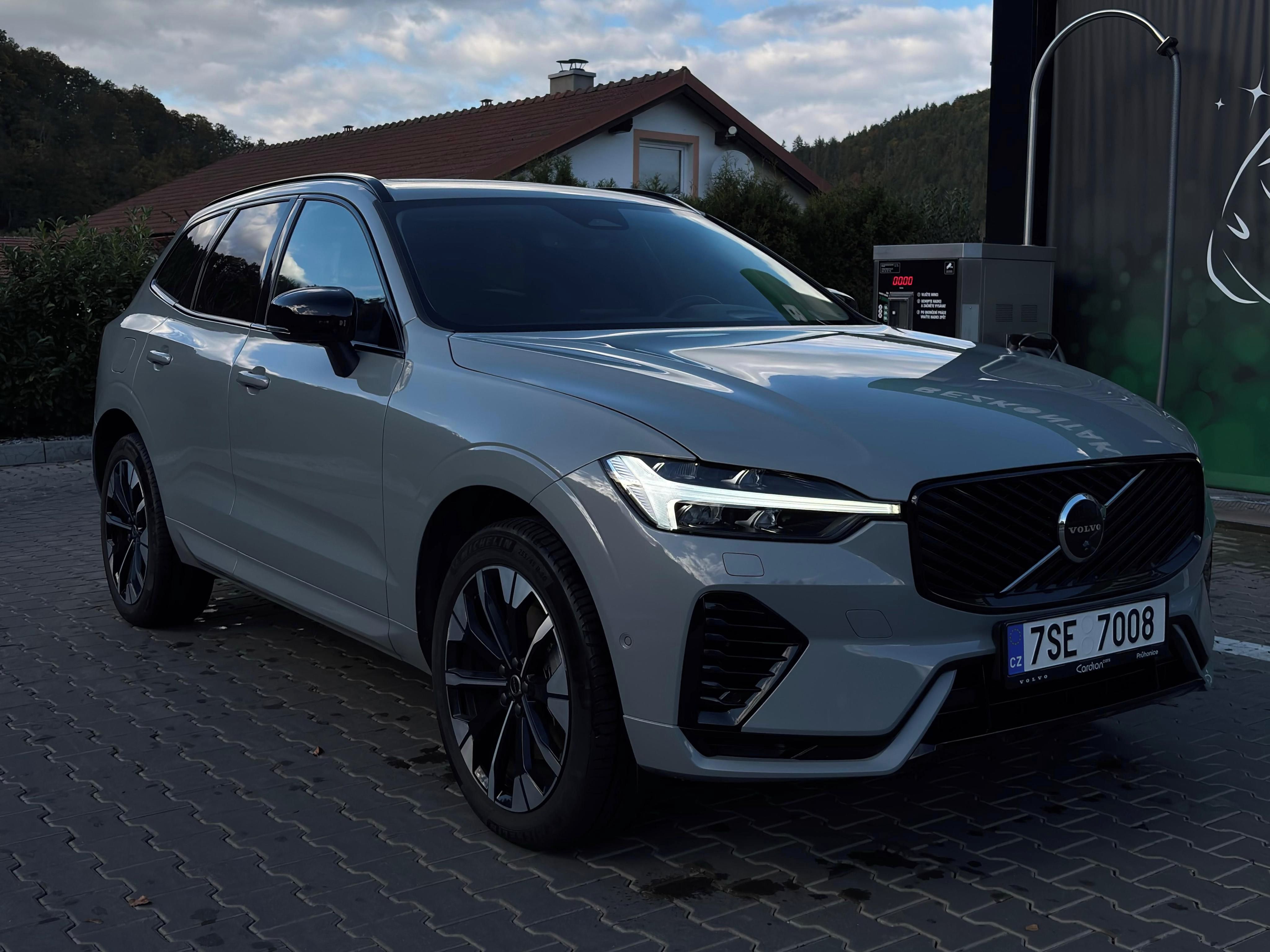 Volvo XC60, Volvo XC60 T6 AWD PlugIn Ultra - fotka 3