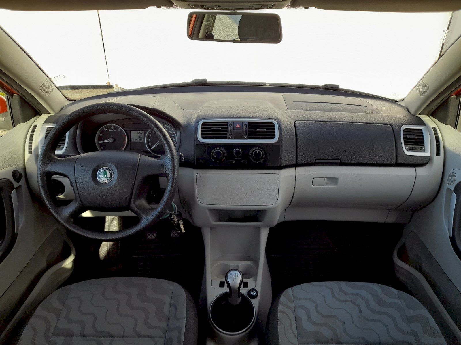 Škoda Fabia, Ambiente 1.2 12V HTP 51kW 5MP - fotka 5