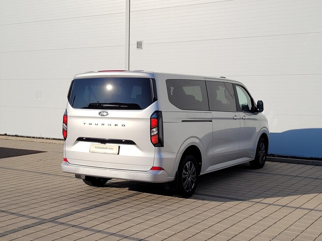 Ford Tourneo Custom, TITANIUM 2.0 EcoBlue 110 kW - fotka 5