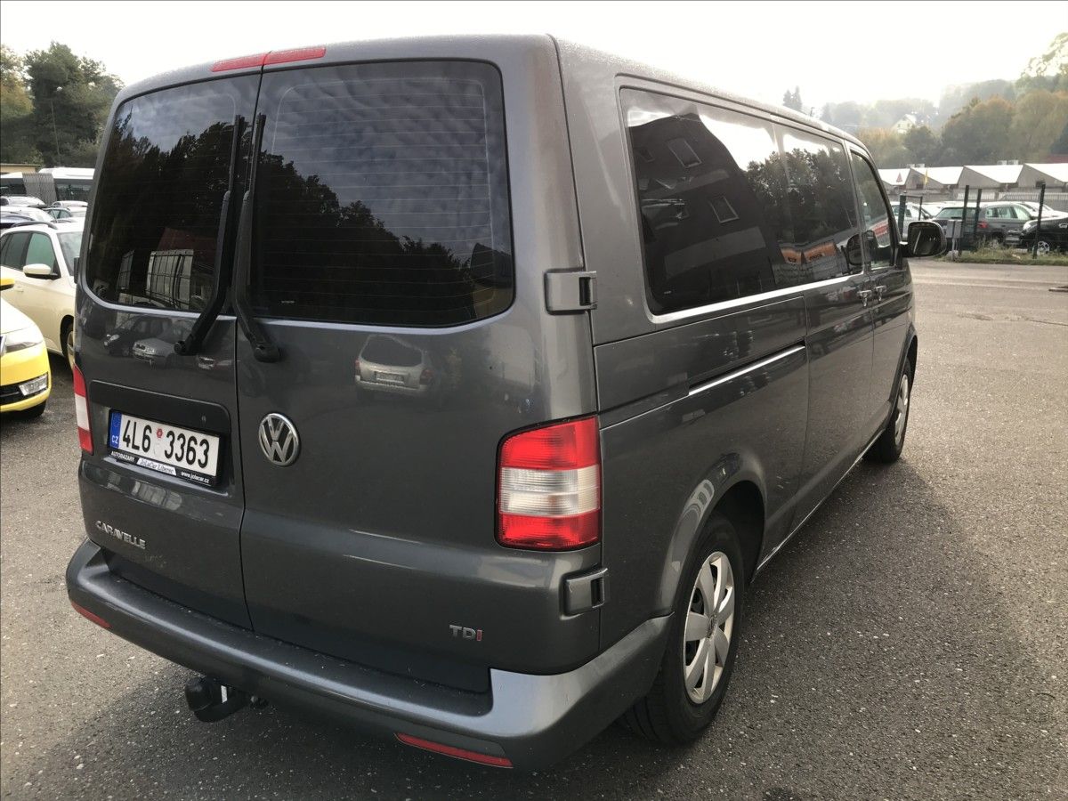 Volkswagen Caravelle, 2,0 TDi Long obytná vestavba - fotka 5