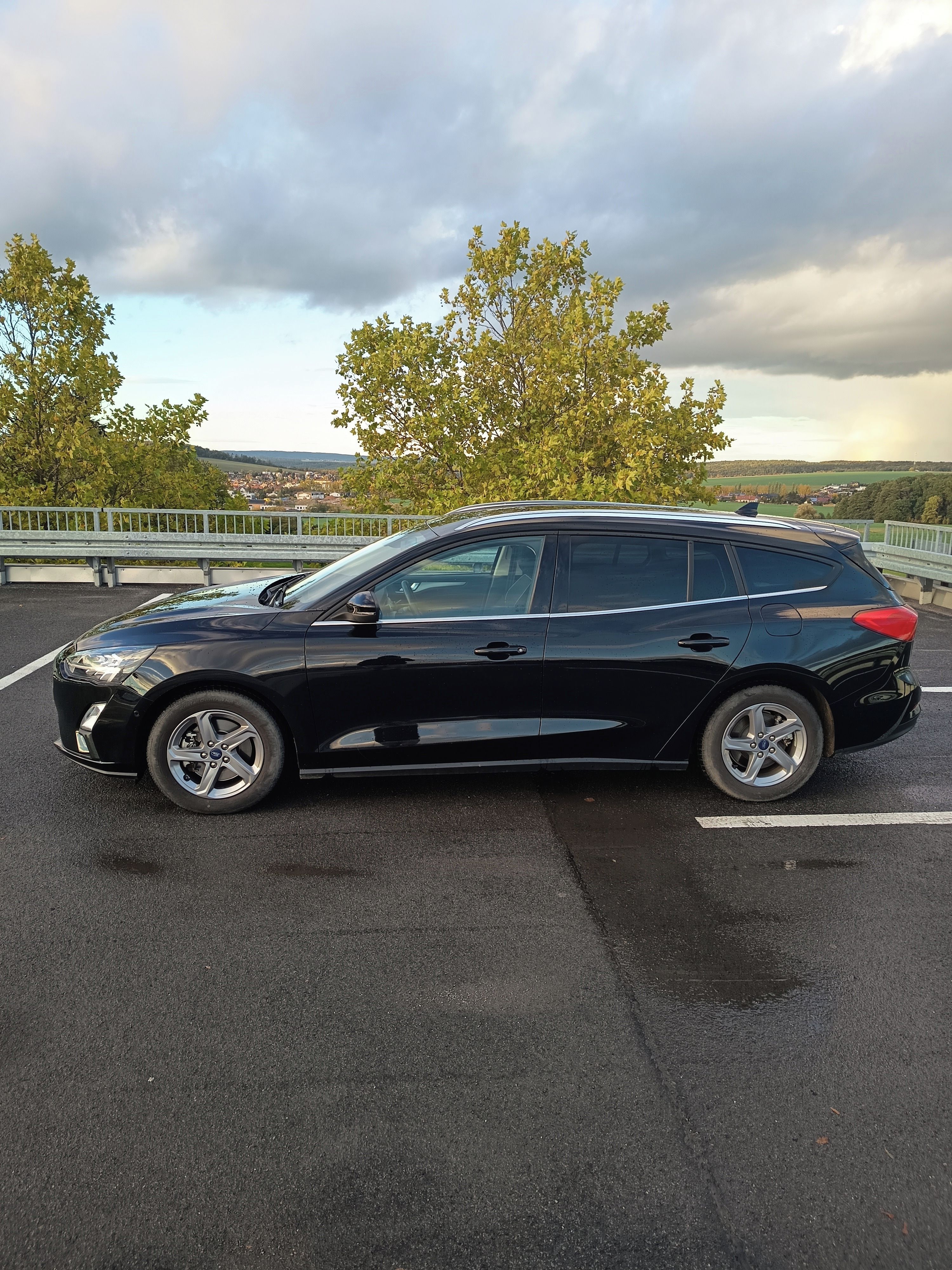 Ford Focus, 1.0 EcoBoost mHEV 97kw - fotka 4