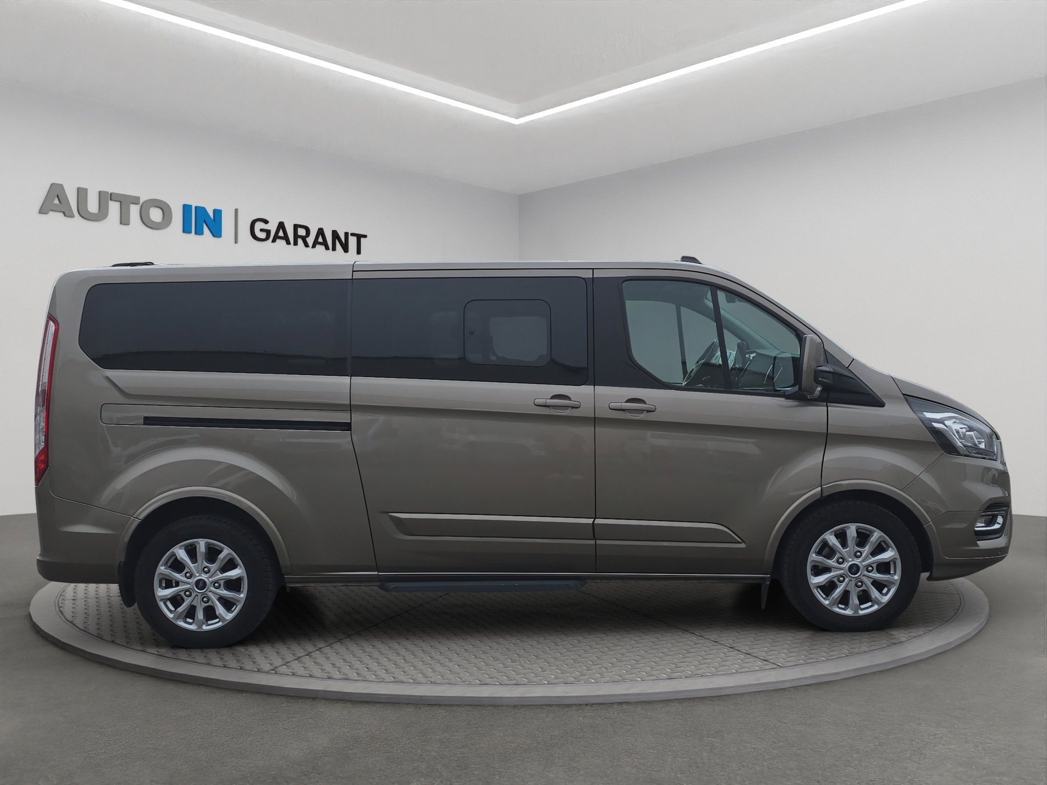 Ford Tourneo Custom, 2.0 EcoBlue MHEV 136kW, 1. - fotka 4