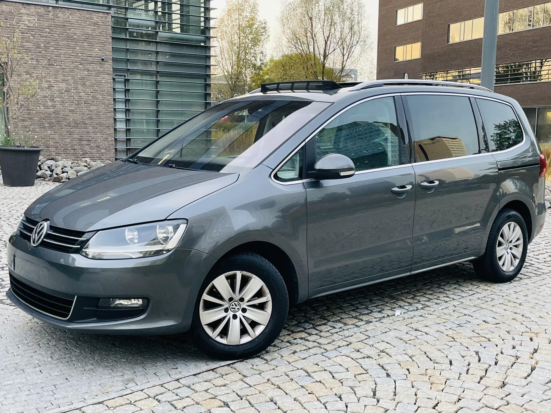 Volkswagen Sharan, 2.0TDI MAN 7MÍST TAŽNÉ KAMERA - fotka 3