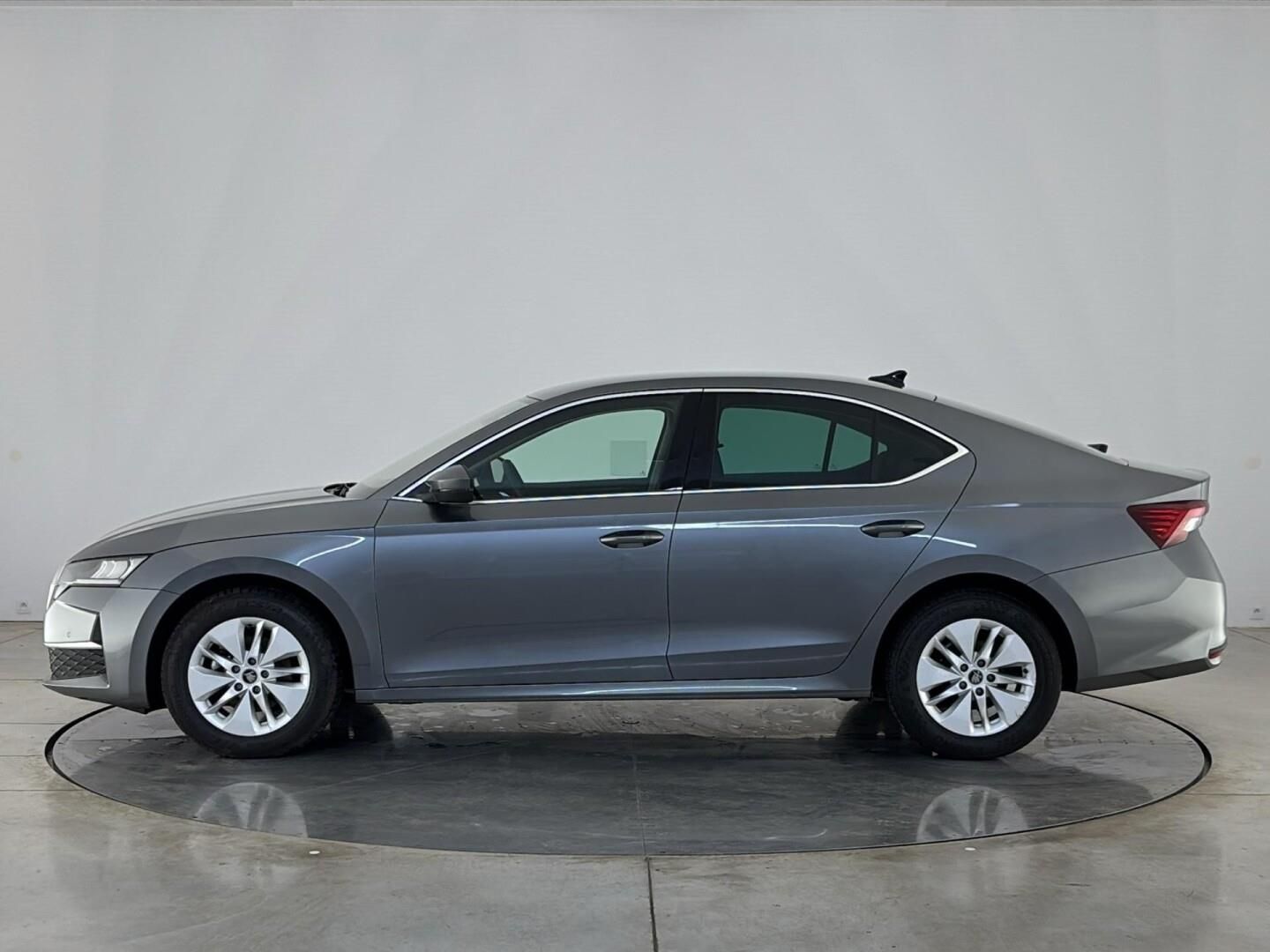 Škoda Octavia, 1.5 TSI M-HEV / 110 kW Top Sel - fotka 3