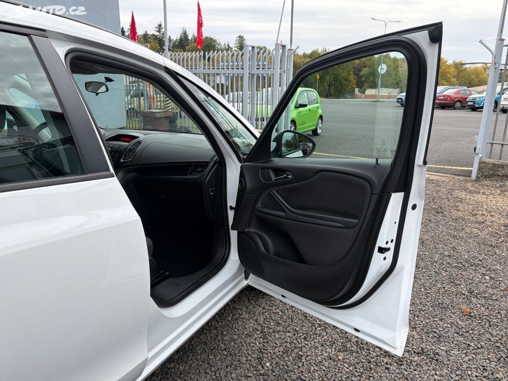Opel Zafira, 1,4 7MÍST,SERVISKA