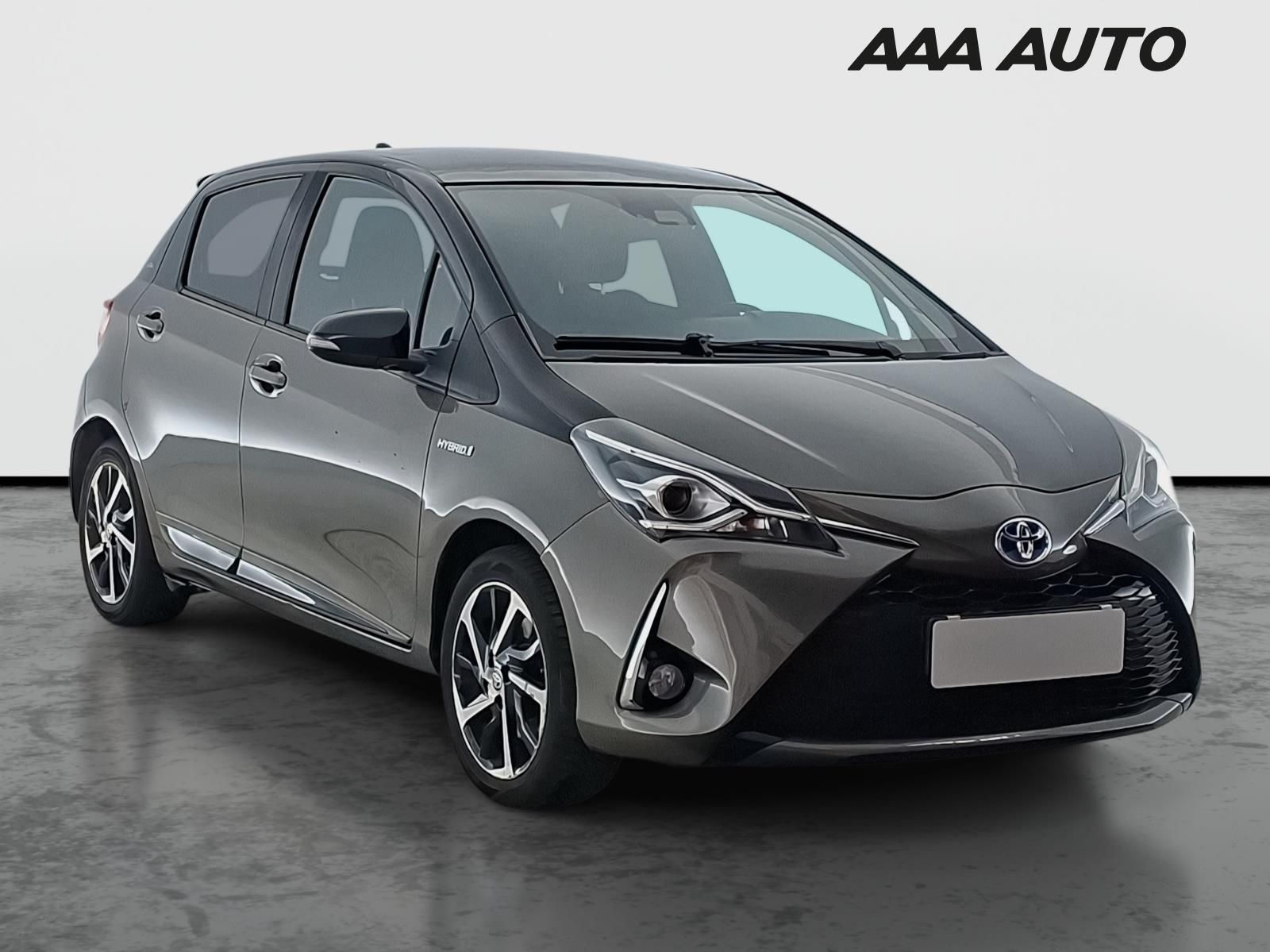 Toyota Yaris, 1.5 Hybrid, Automat, ČR,1.maj