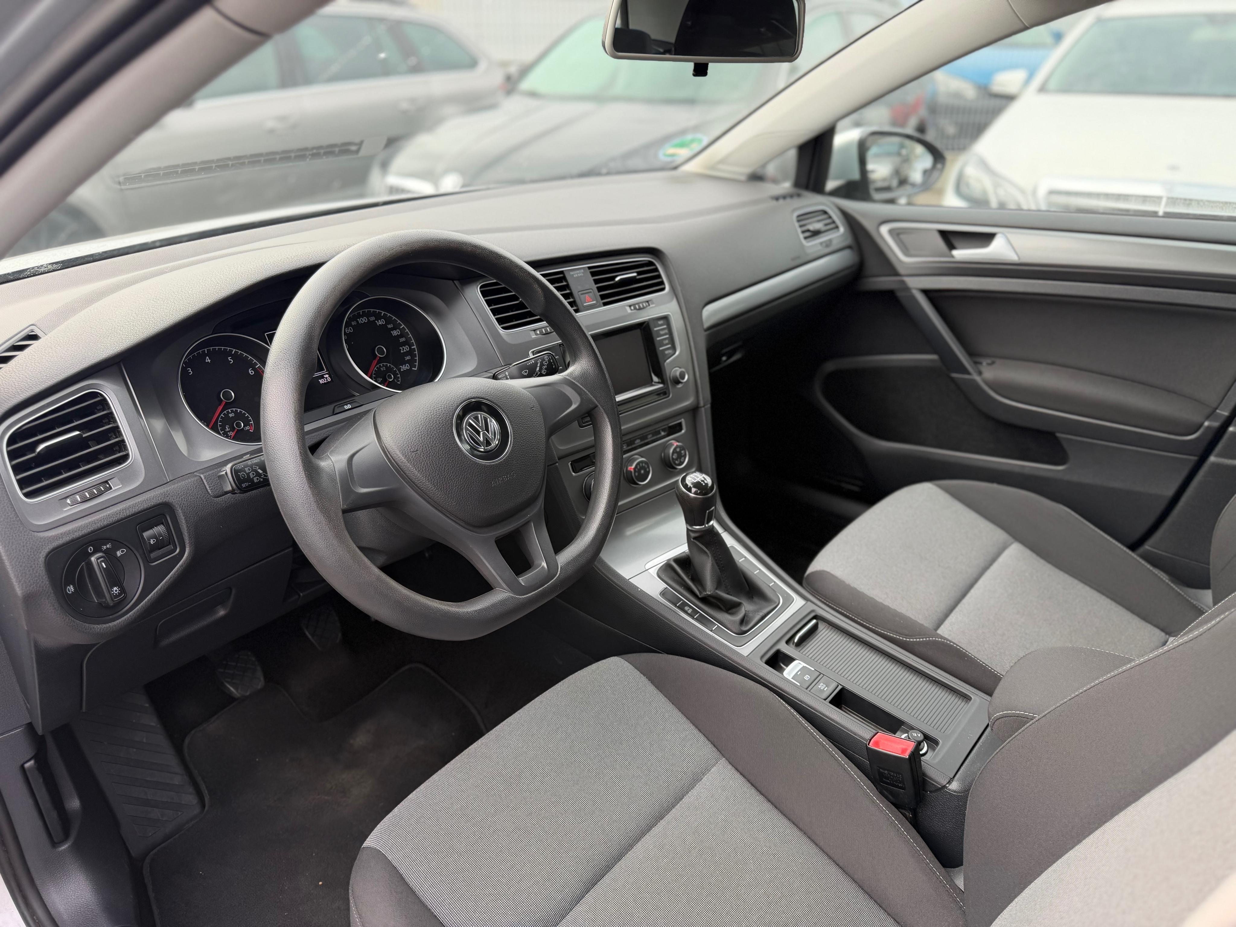 Volkswagen Golf, 1.2 Tsi, 81kw - fotka 5