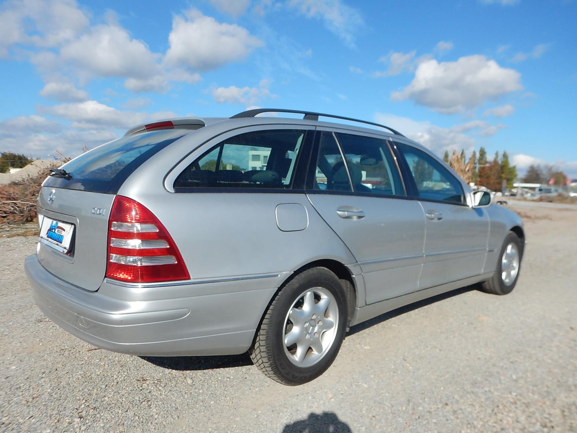 Mercedes-Benz Třídy C, 2.2 Cdi 105 kw - fotka 5