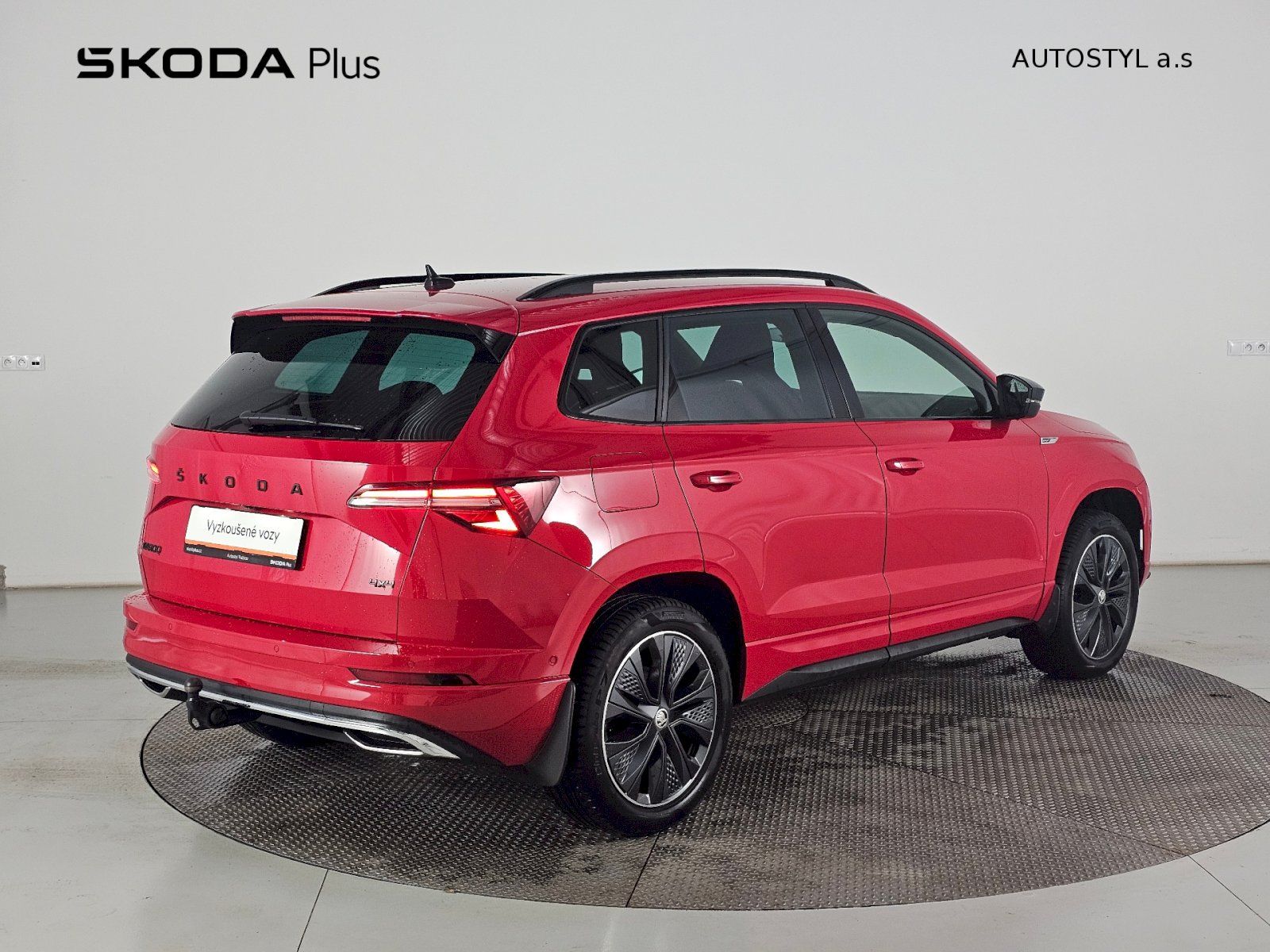 Škoda Karoq, 2.0TDI 110kW 4X4 DSG Sportline - fotka 2