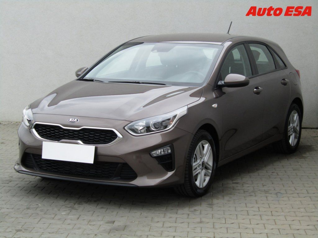 Kia Cee´d, 1.4 i,1.maj,ČR - fotka 3
