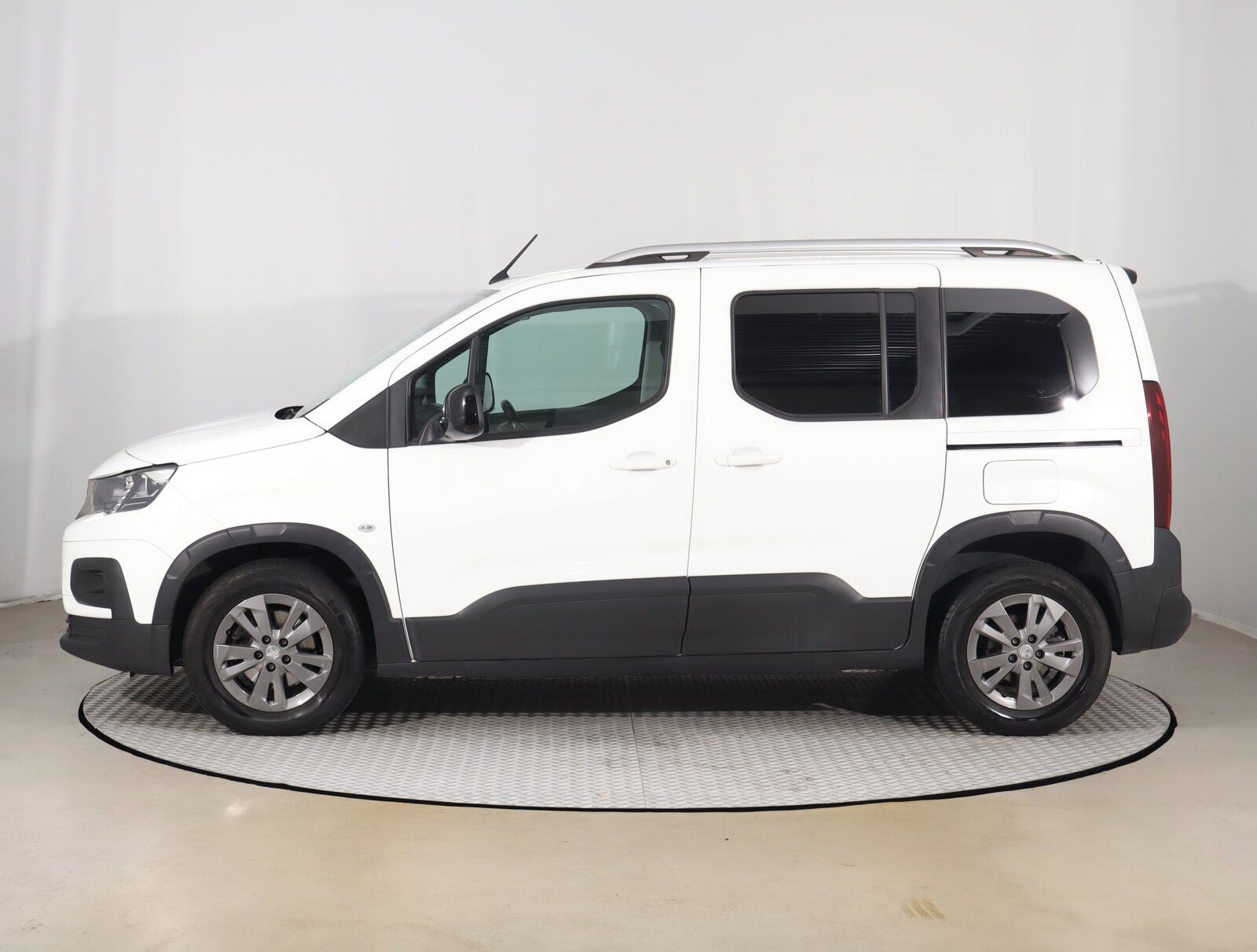 Peugeot Rifter, 1.5 BlueHDi, Allure, 5Míst, ČR - fotka 3