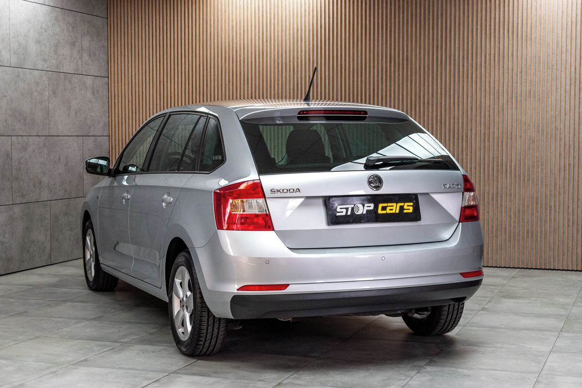 Škoda Rapid, 1.2 TSI 63kW*2xKOLA*AUT.KLIMA* - fotka 5