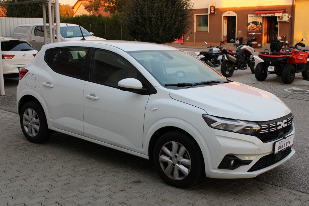 Dacia Sandero, 1,0 TCe 67 1. maj. CZ 7800km - fotka 2