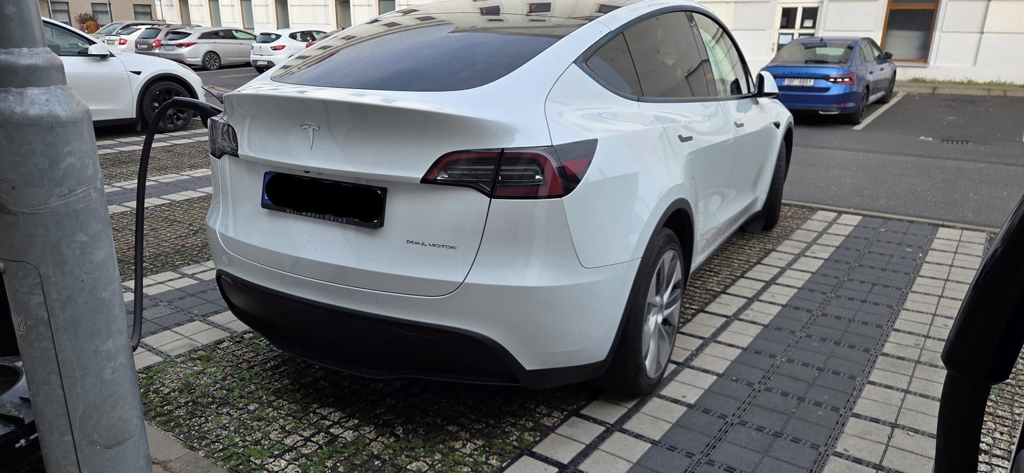 Tesla Model Y, Long Range 4x4, AWD Berlin - fotka 3