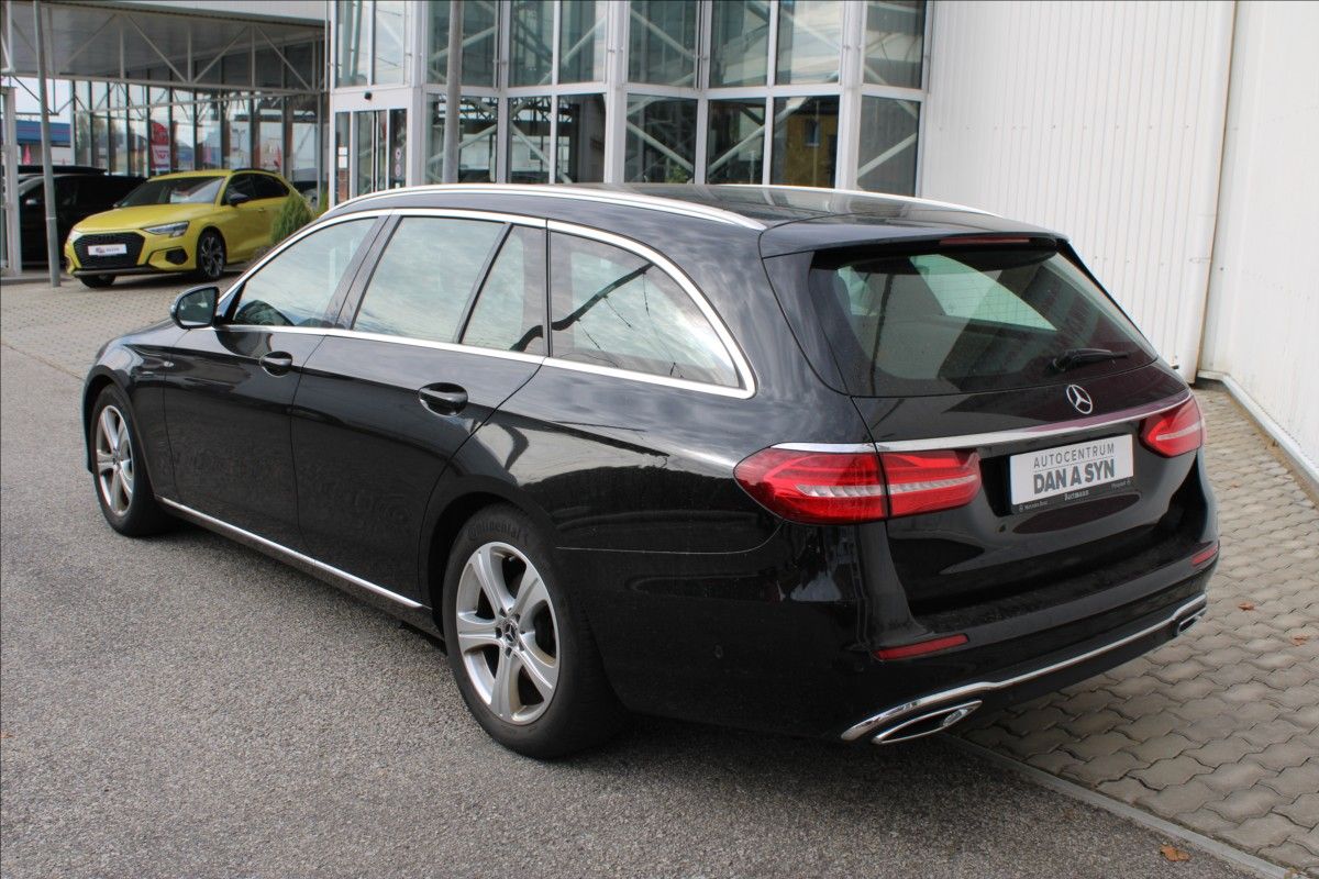 Mercedes-Benz Třídy E, 2,0 E200D W213 9G-tronic - fotka 4