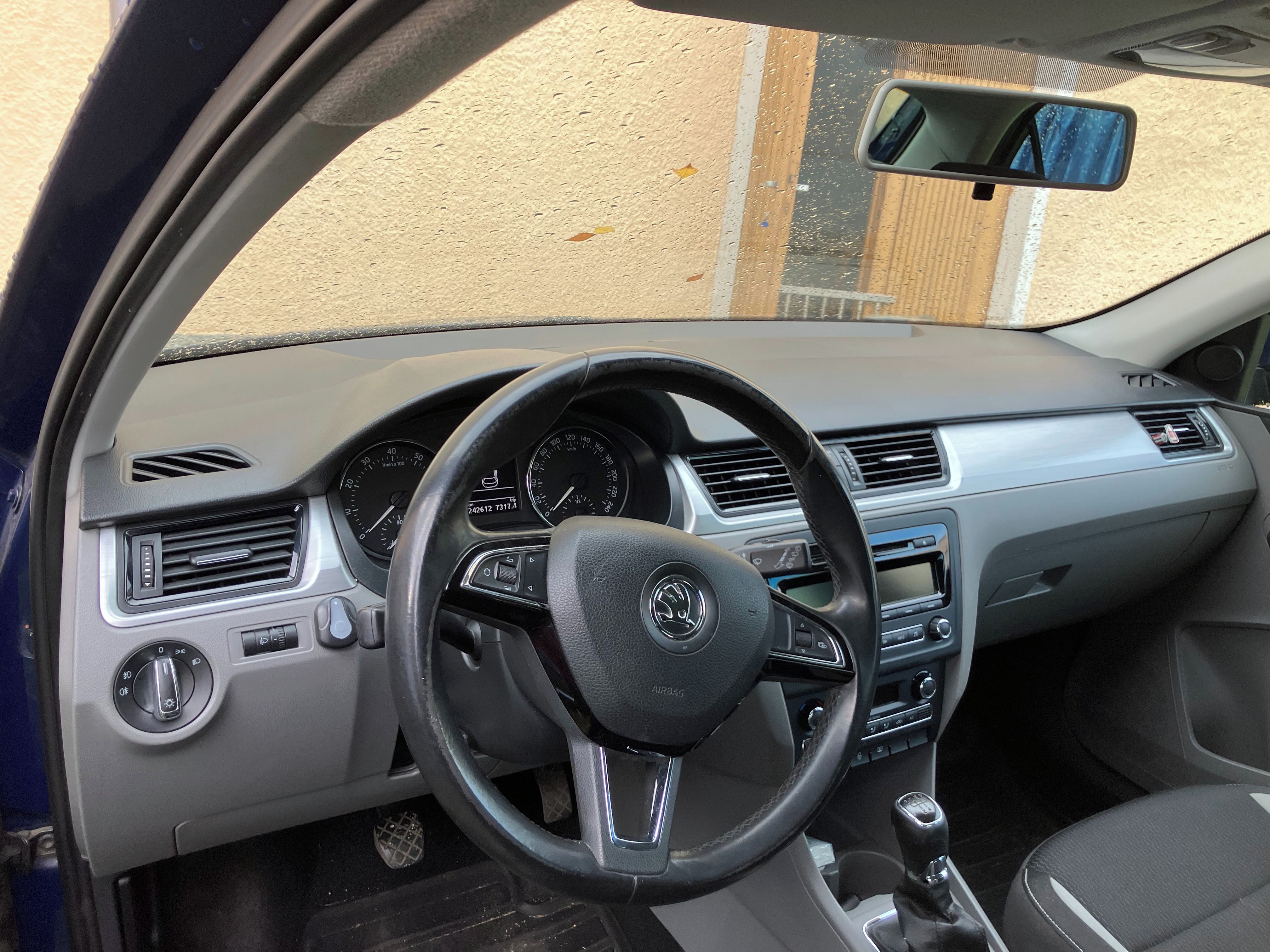 Škoda Rapid, 1.2 TSI, STK 09/2027 - fotka 3